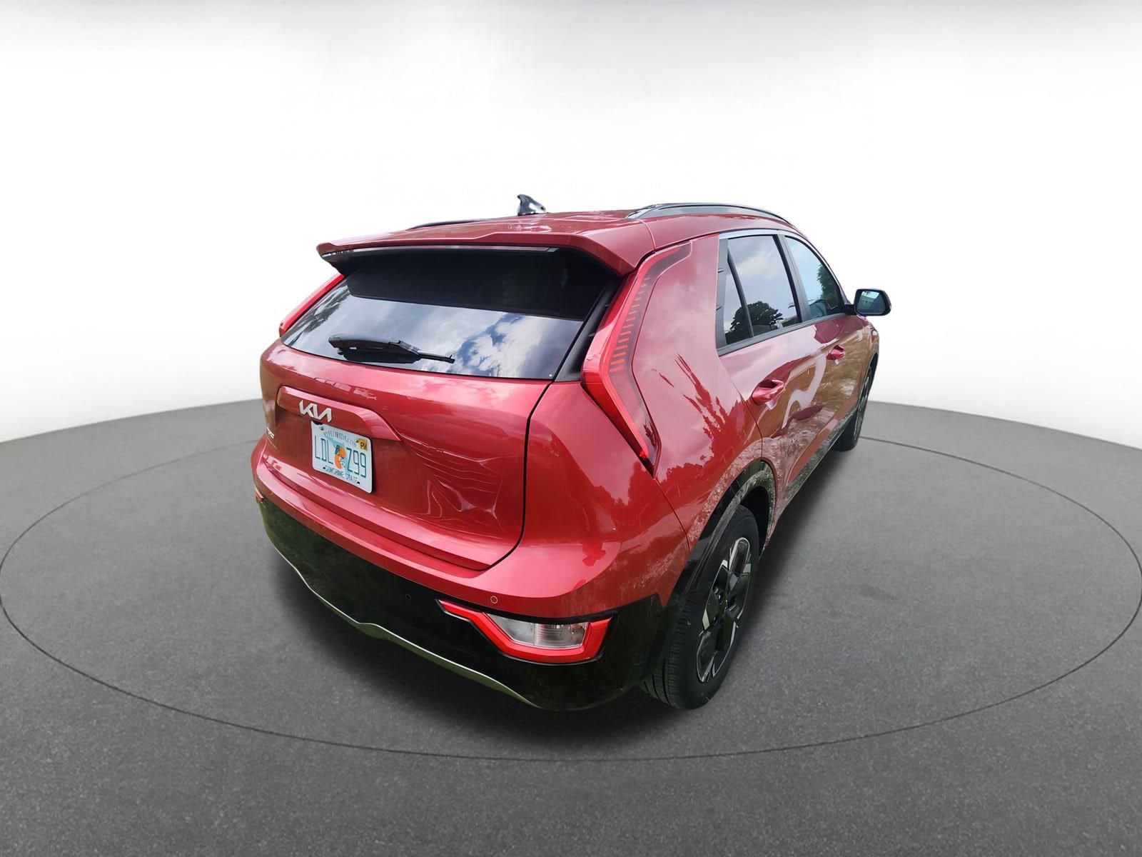Thumbnail: 2023 Kia Niro - 10