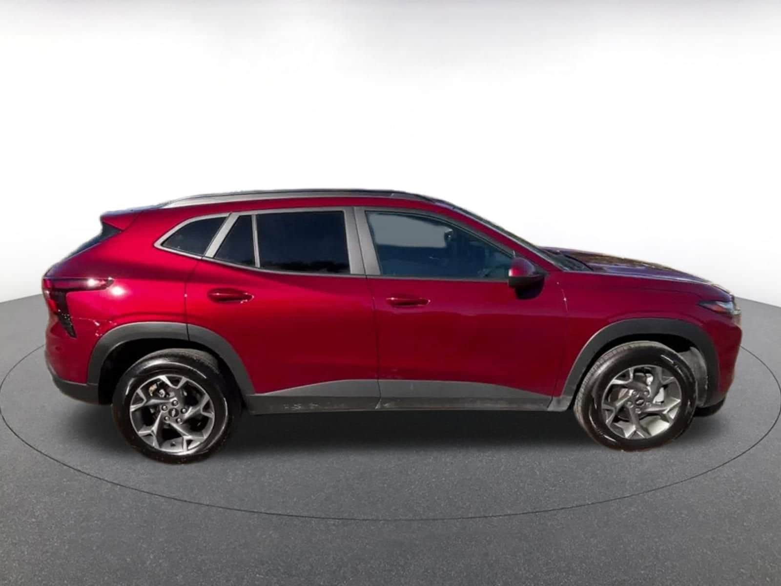 Thumbnail: 2025 Chevrolet Trax - 16