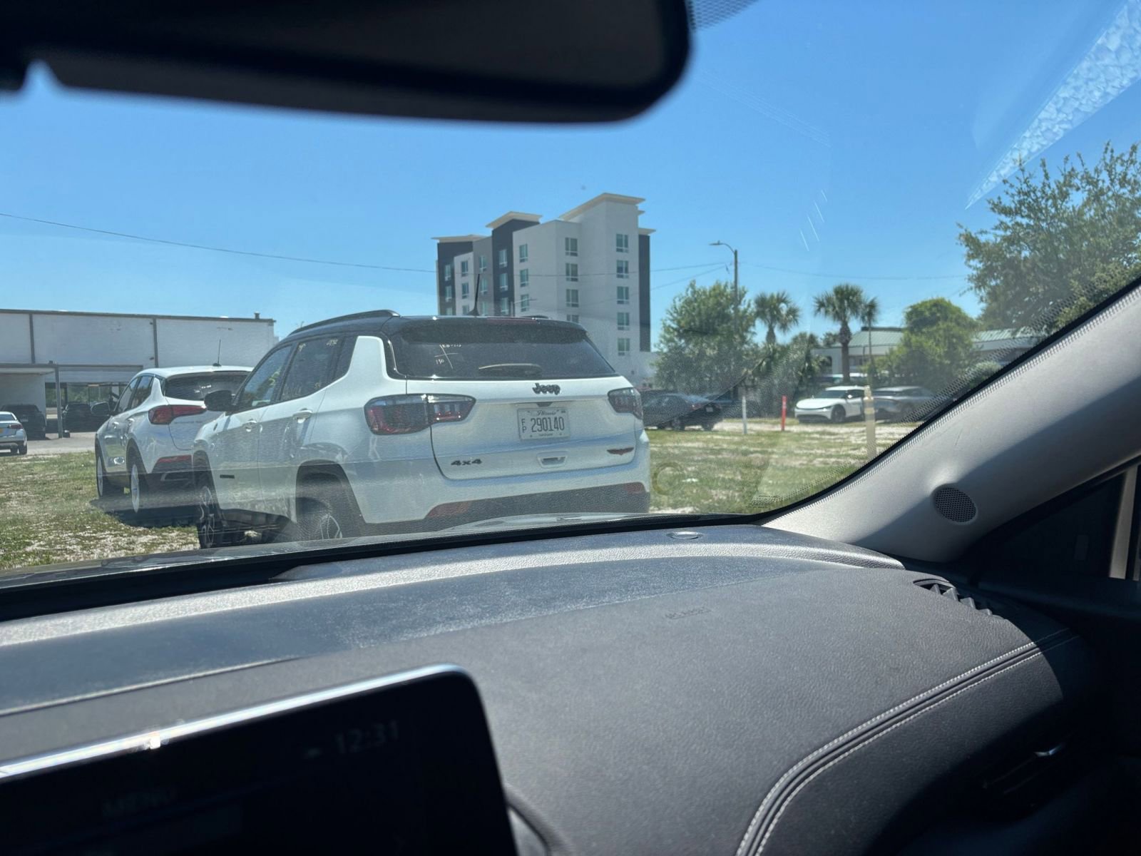 Thumbnail: 2025 Nissan Sentra - 31
