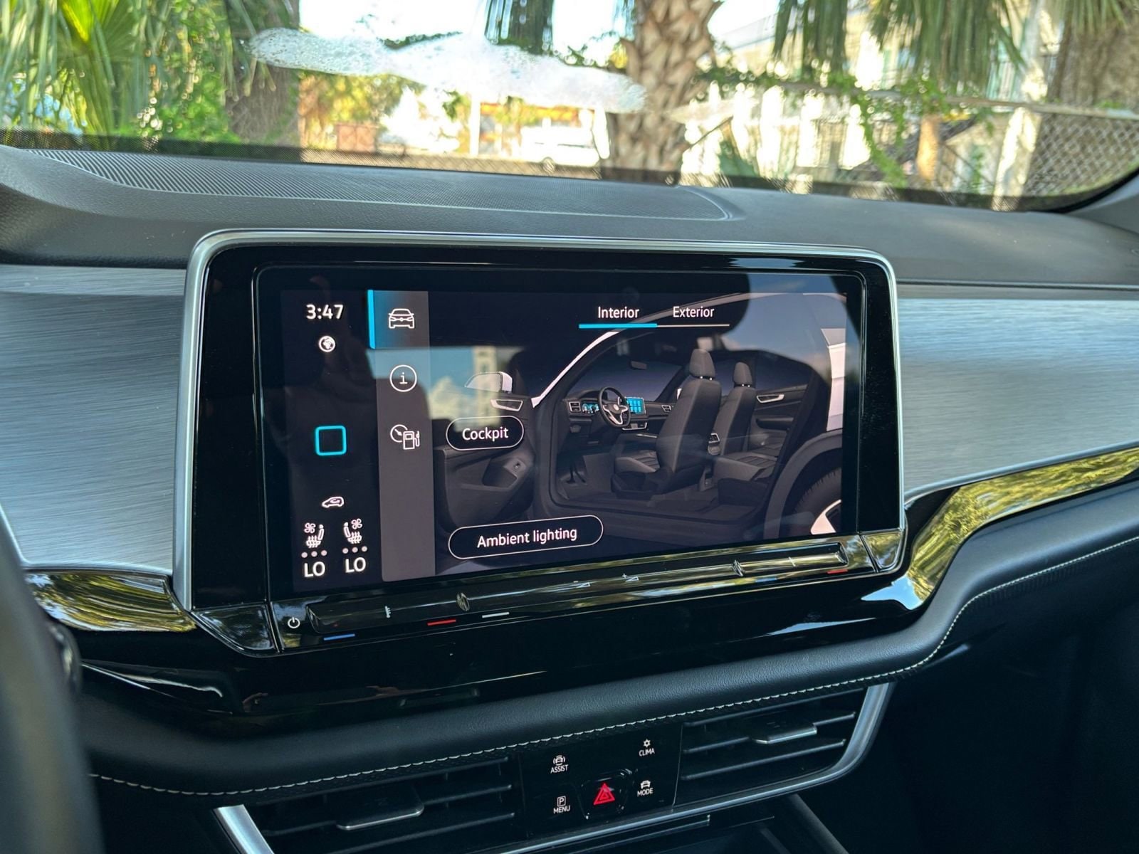 Thumbnail: 2024 Volkswagen Atlas - 21