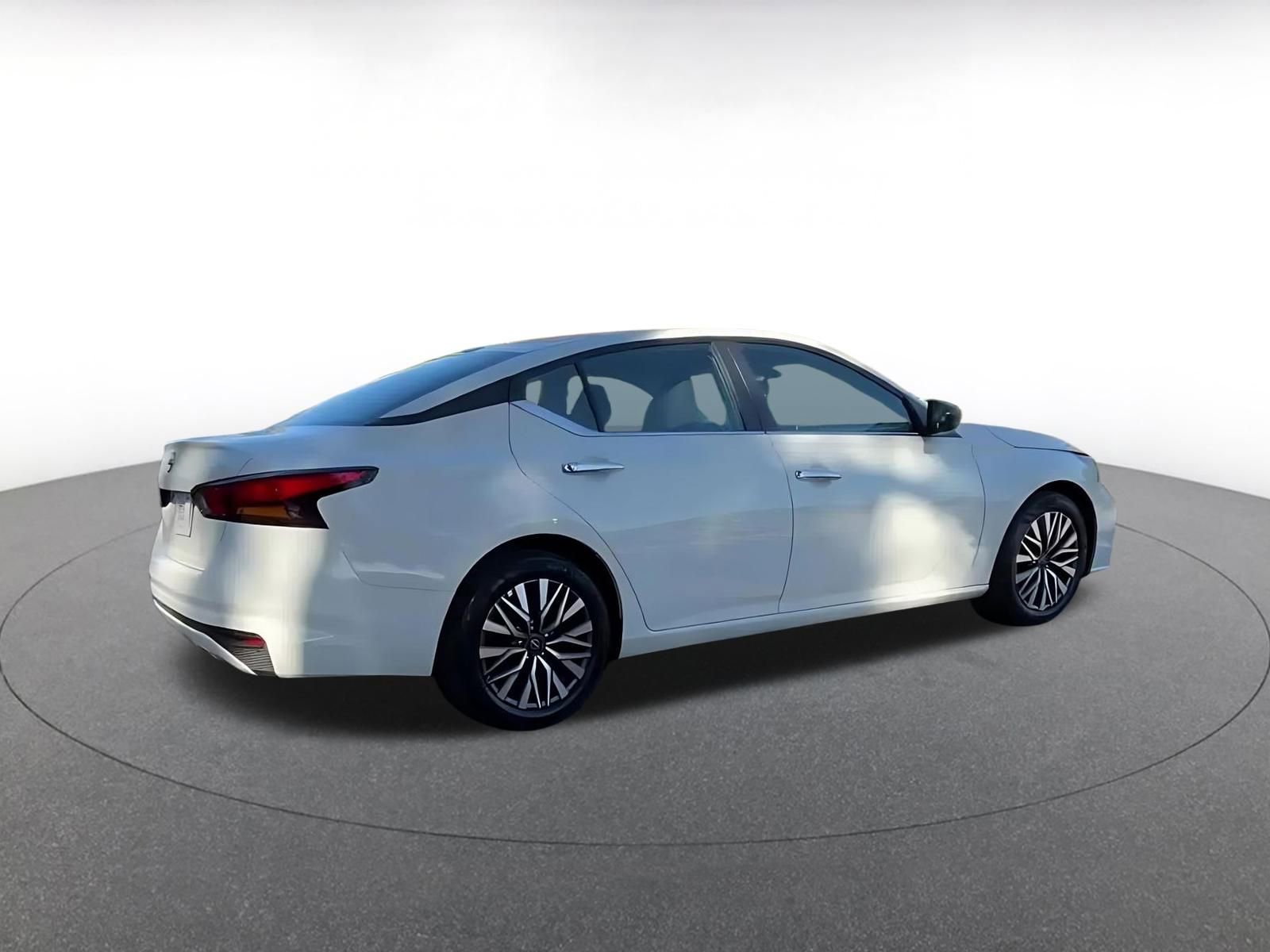 Thumbnail: 2025 Nissan Altima - 16