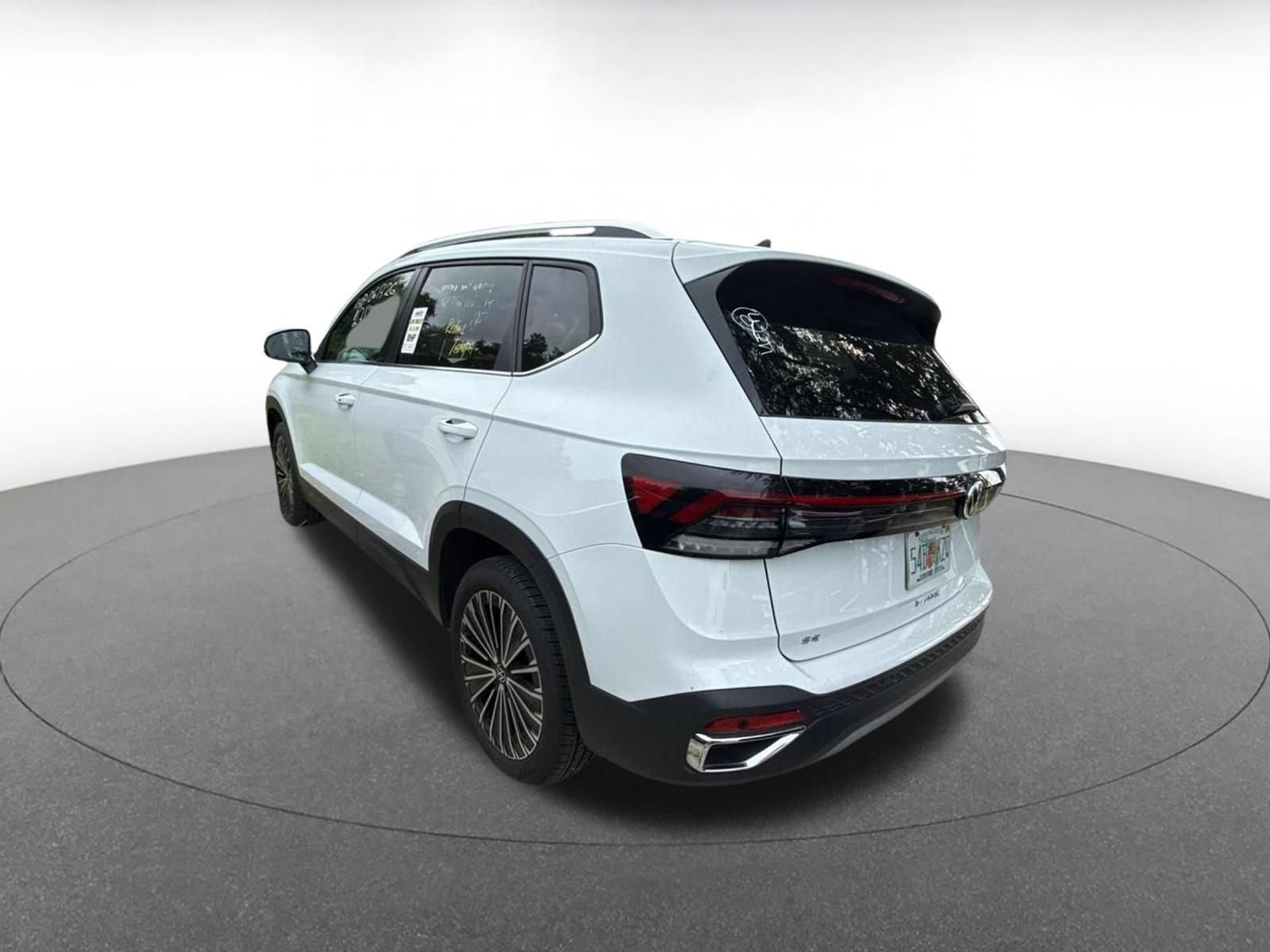 Thumbnail: 2025 Volkswagen Taos - 4