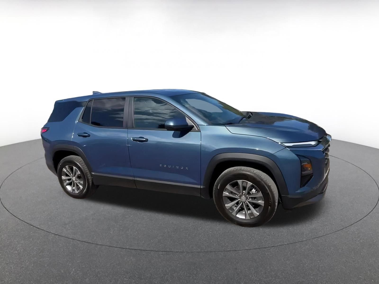 Thumbnail: 2025 Chevrolet Equinox - 2