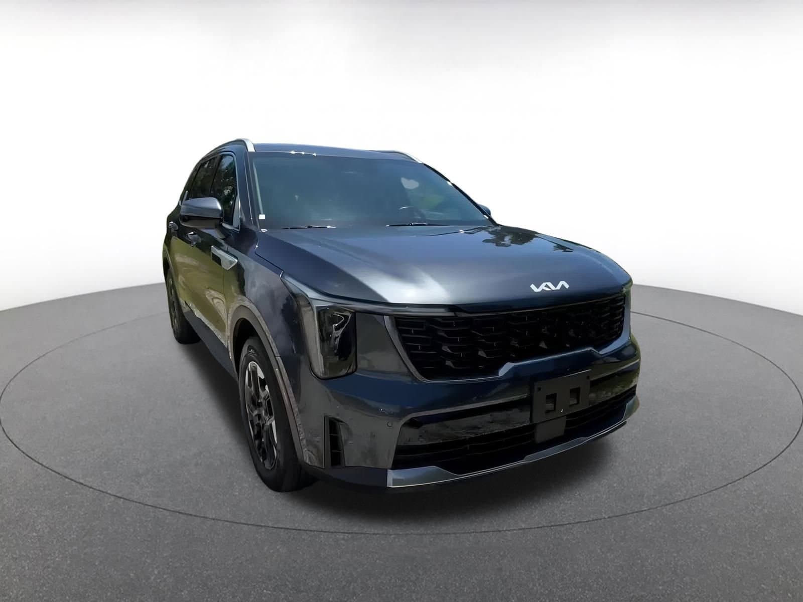 Thumbnail: 2024 Kia Sorento - 3