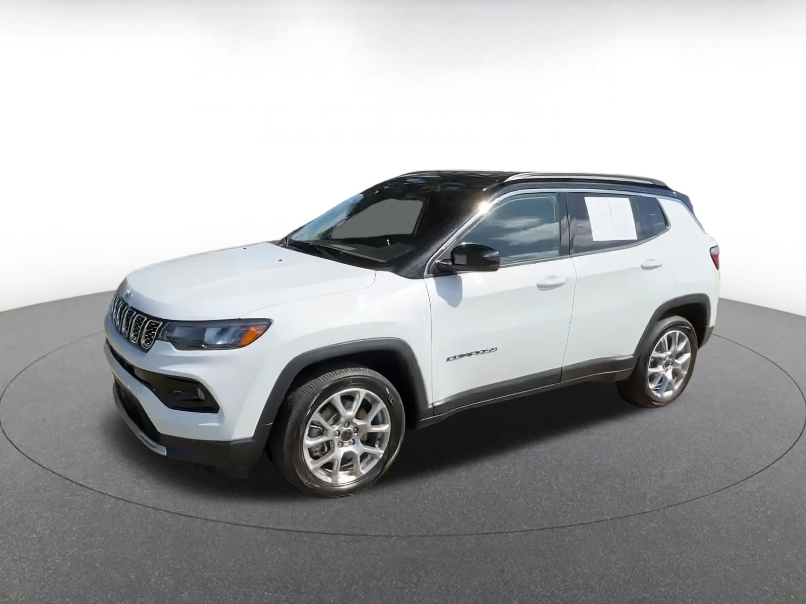 Thumbnail: 2025 Jeep Compass - 9