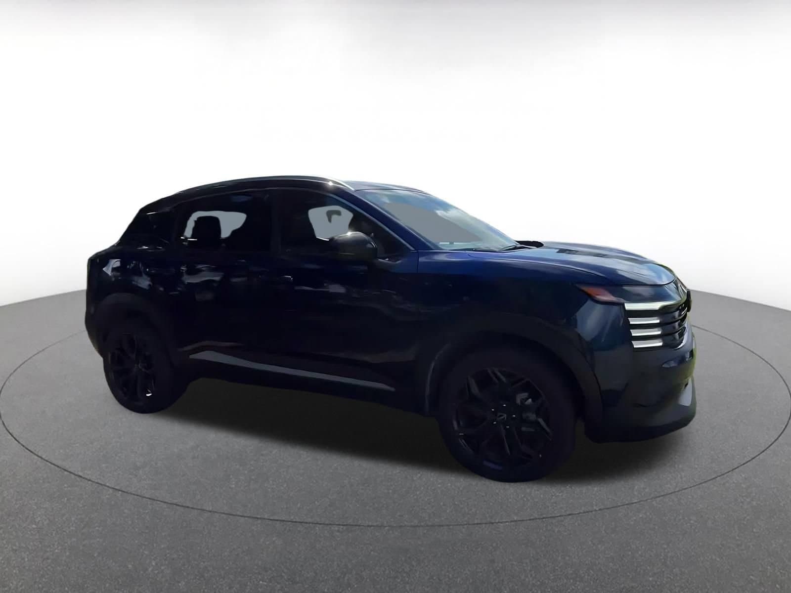 Thumbnail: 2026 Nissan Kicks - 2