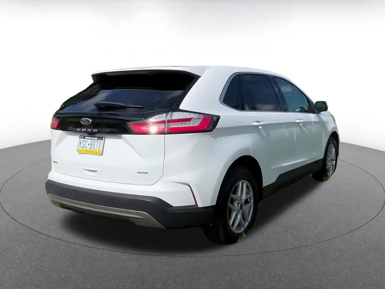 Thumbnail: 2023 Ford Edge - 14