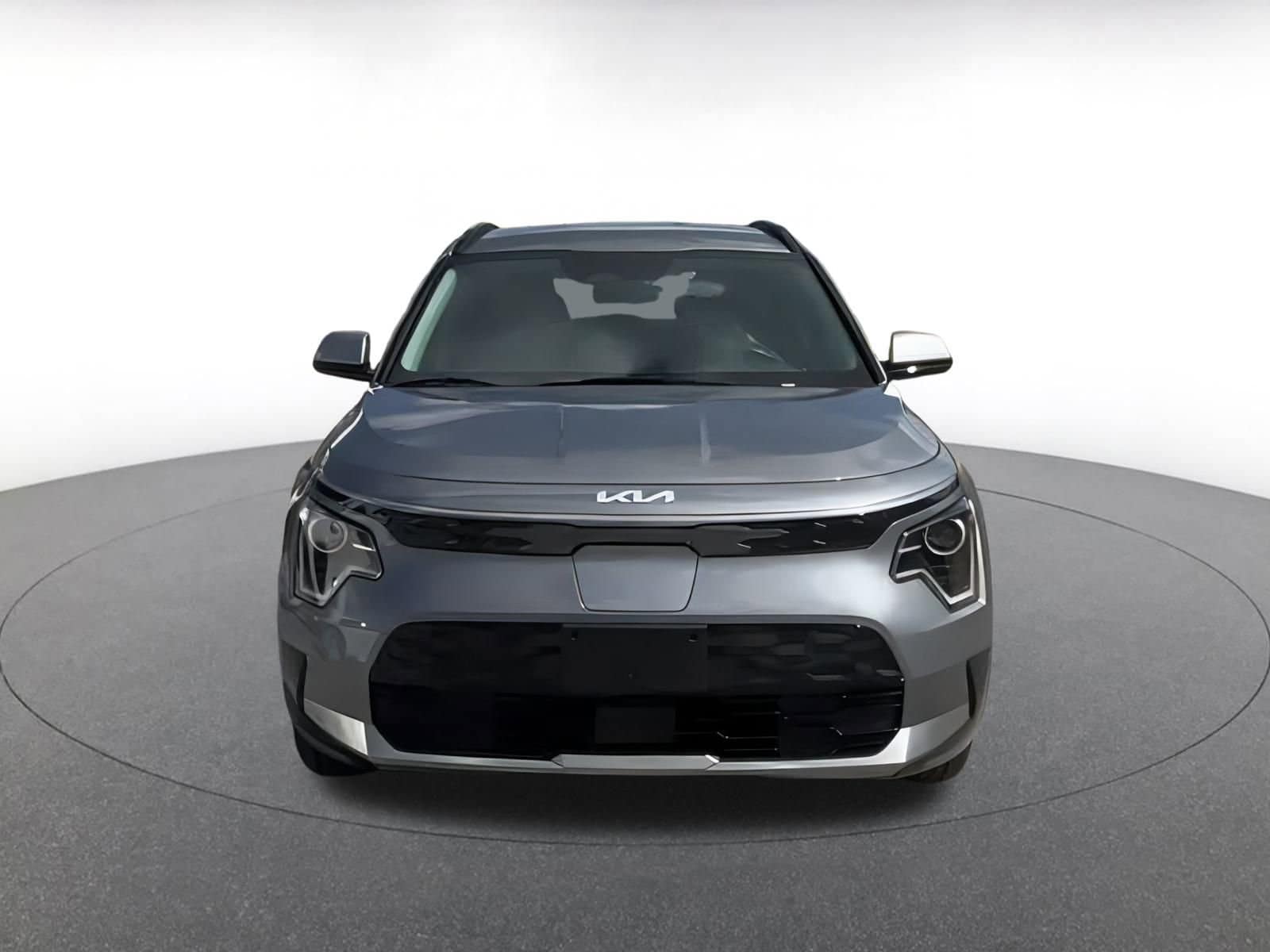 Thumbnail: 2023 Kia Niro - 4