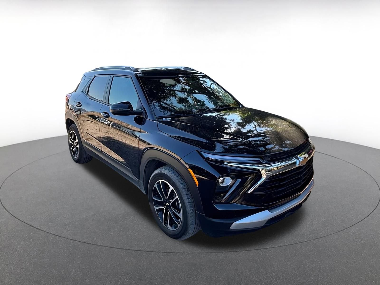 Thumbnail: 2025 Chevrolet TrailBlazer - 1