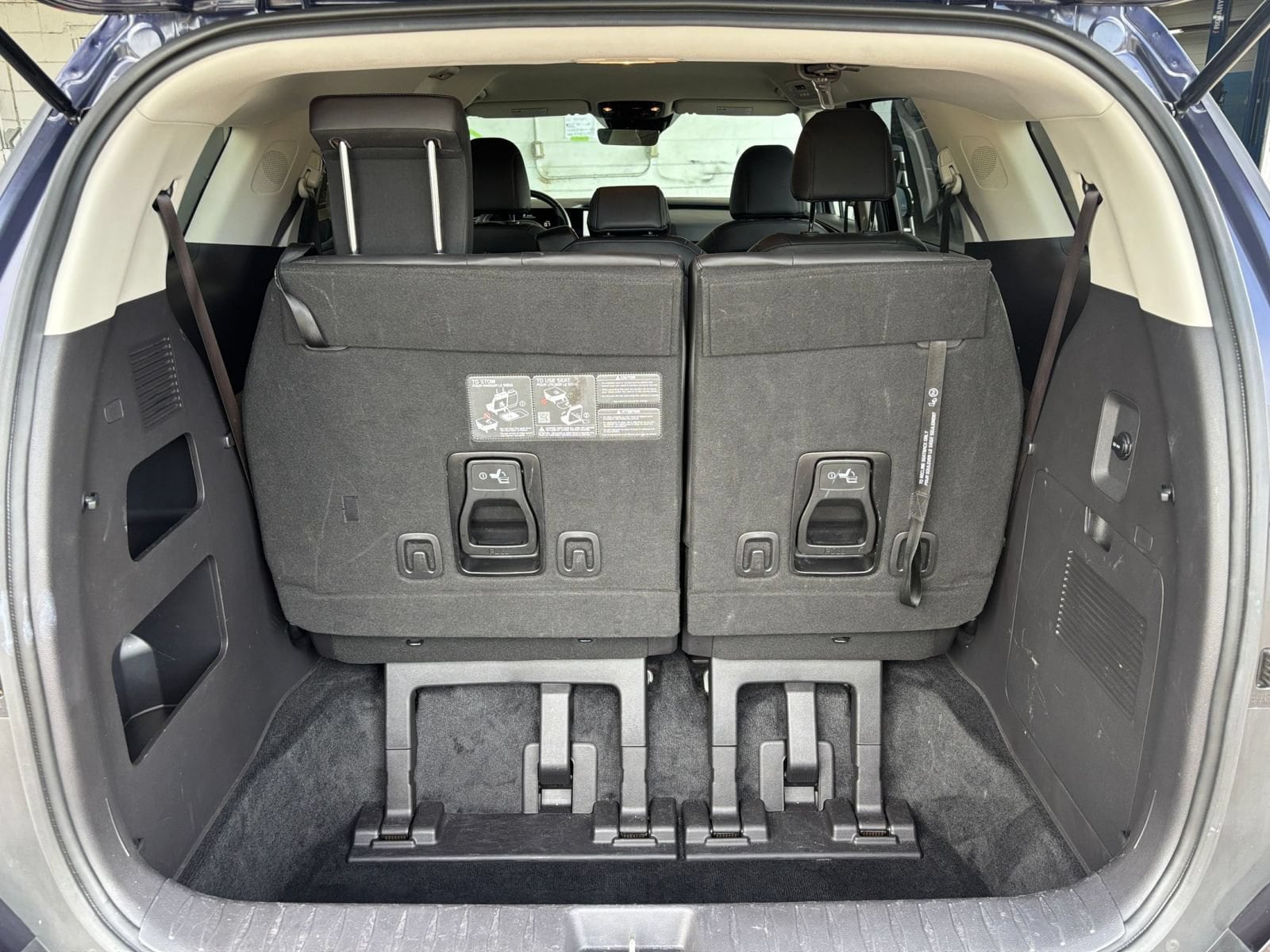 Thumbnail: 2026 Kia Carnival - 33