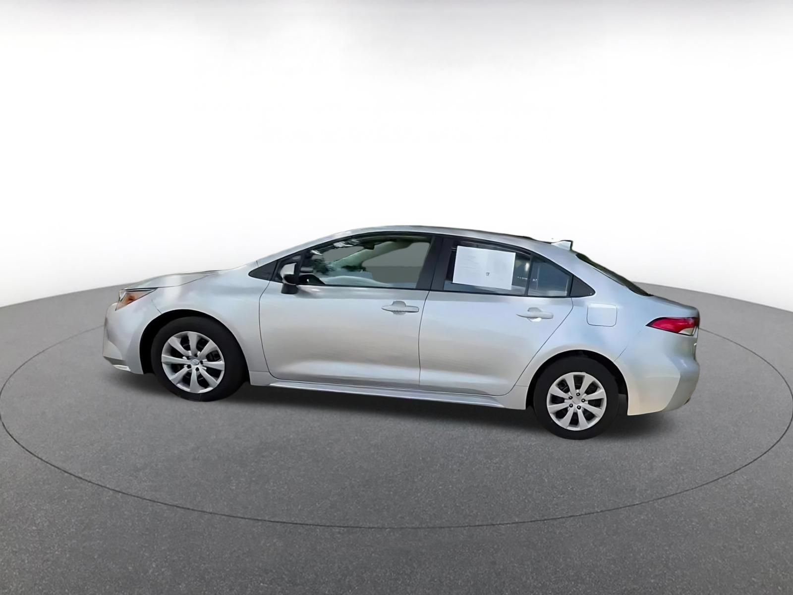 Thumbnail: 2025 Toyota Corolla - 9