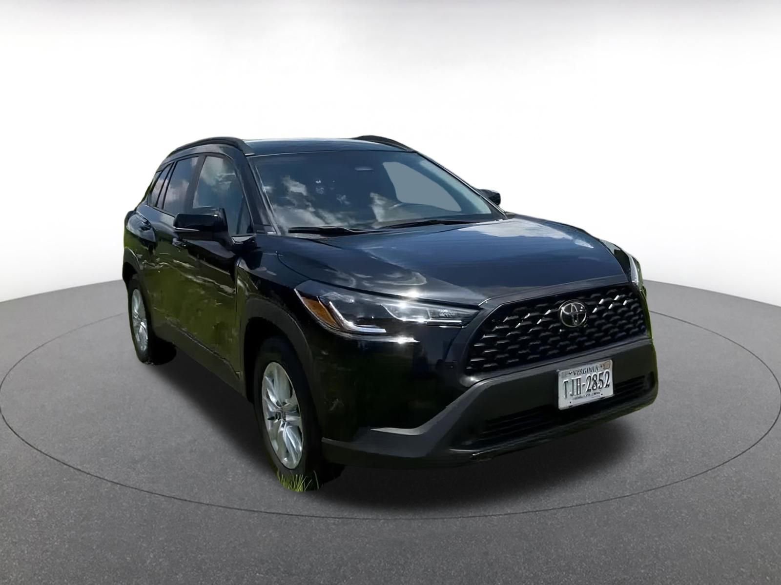Thumbnail: 2024 Toyota Corolla Cross - 3