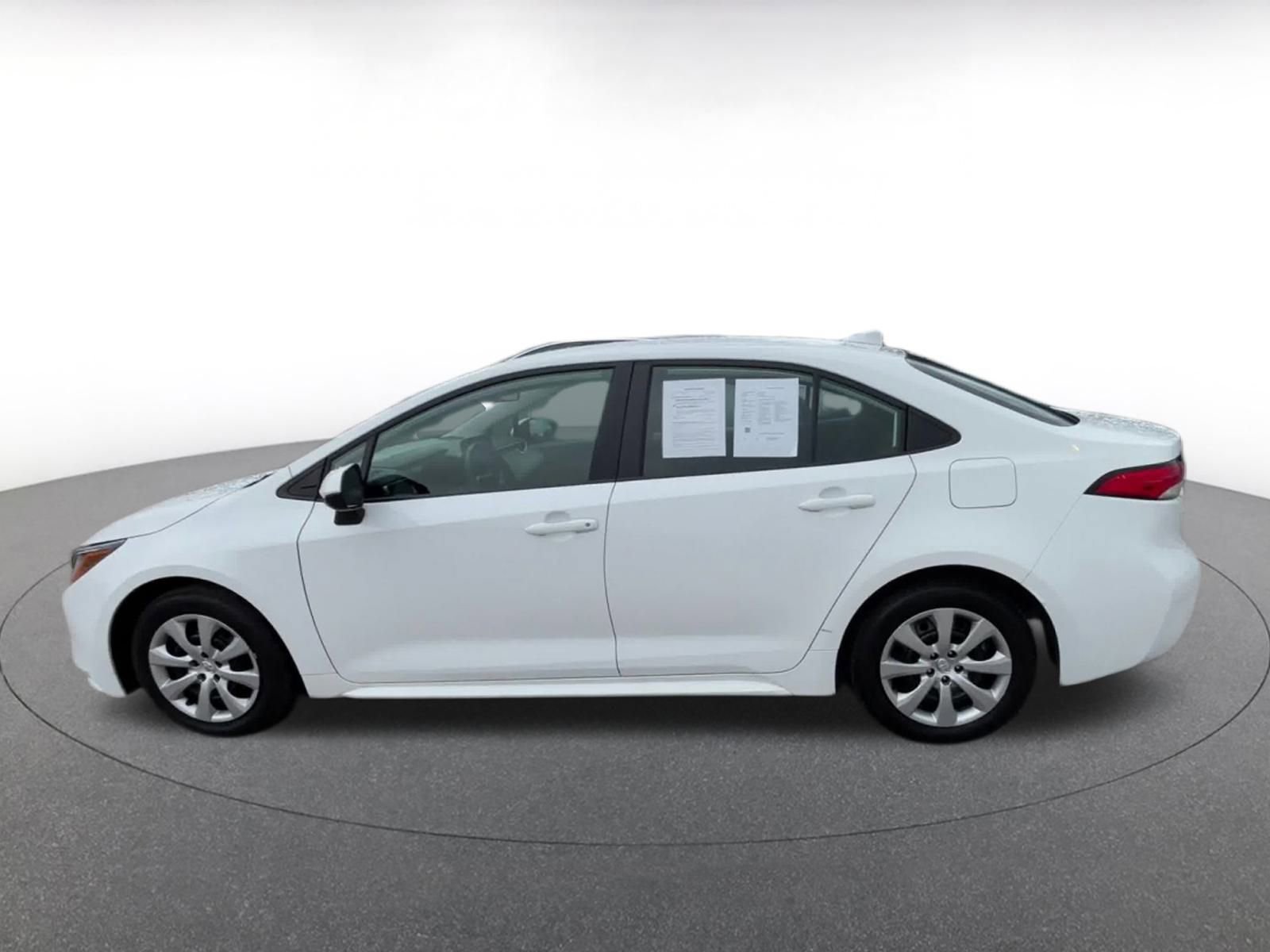 Thumbnail: 2024 Toyota Corolla - 9