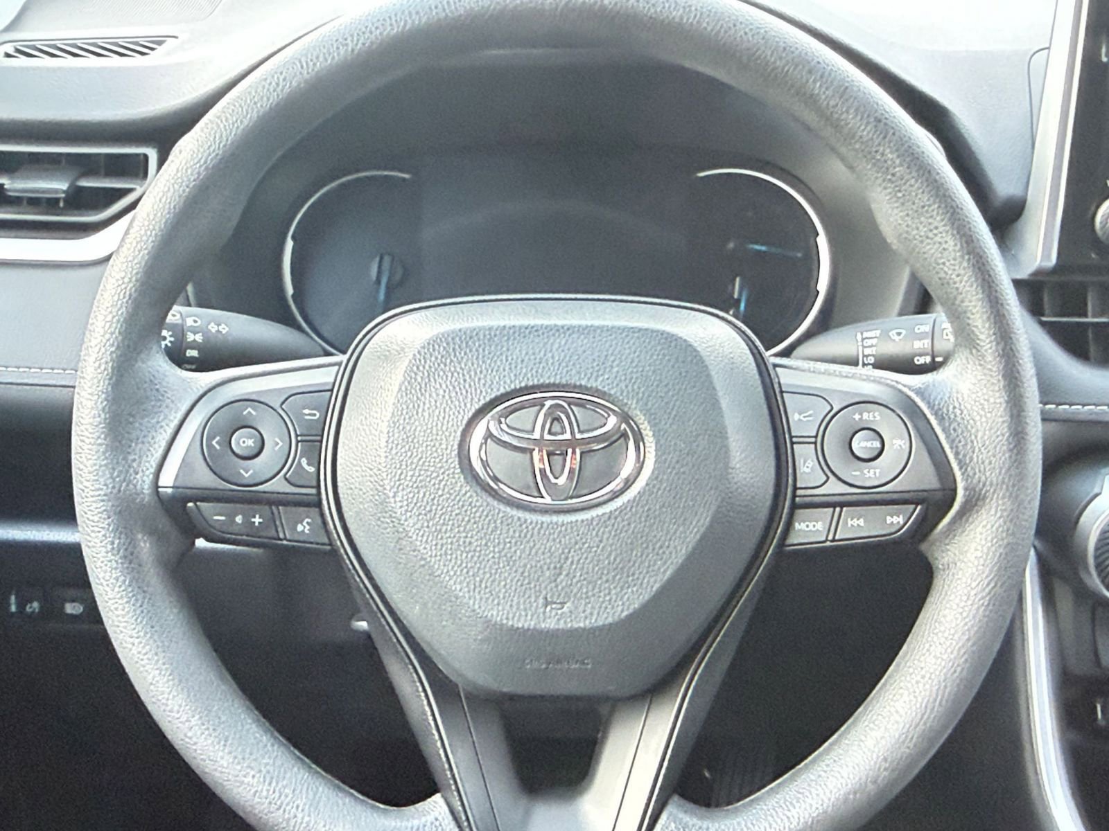 Thumbnail: 2025 Toyota RAV4 - 27