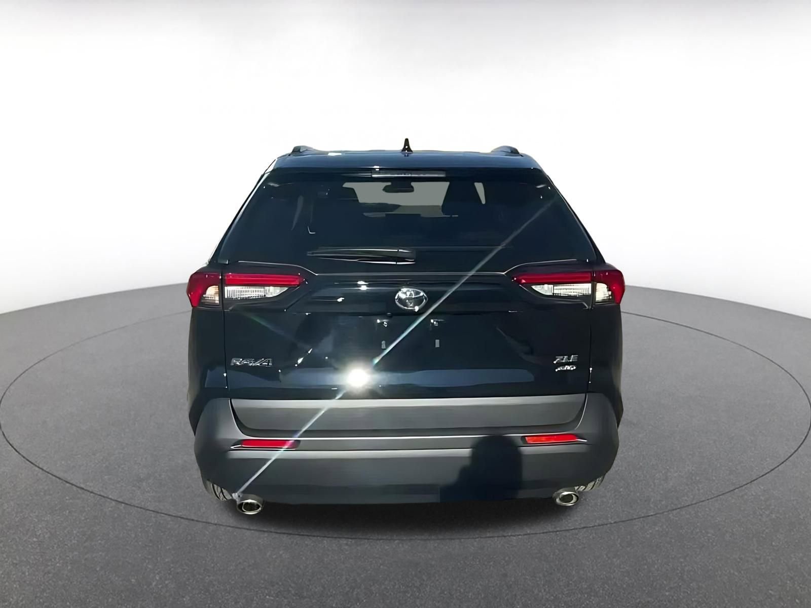 Thumbnail: 2025 Toyota RAV4 - 12