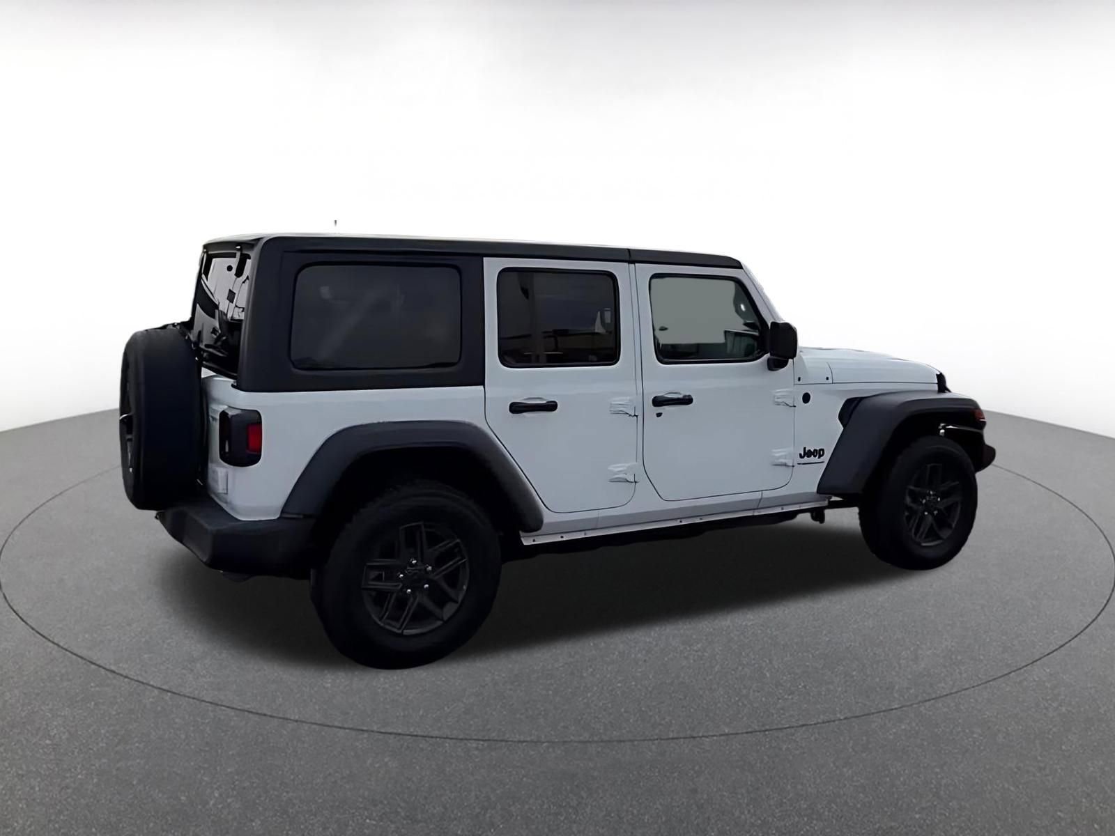 Thumbnail: 2025 Jeep Wrangler - 11
