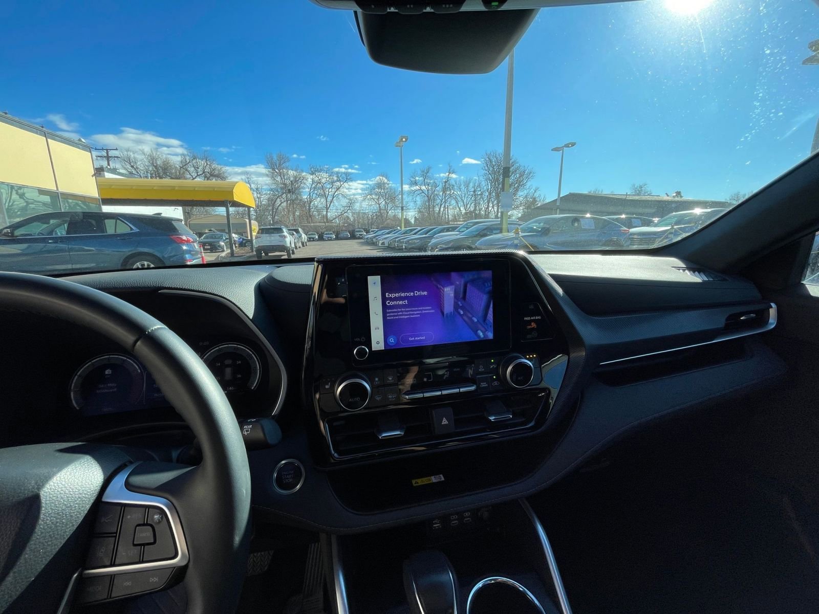 Thumbnail: 2025 Toyota Highlander - 34