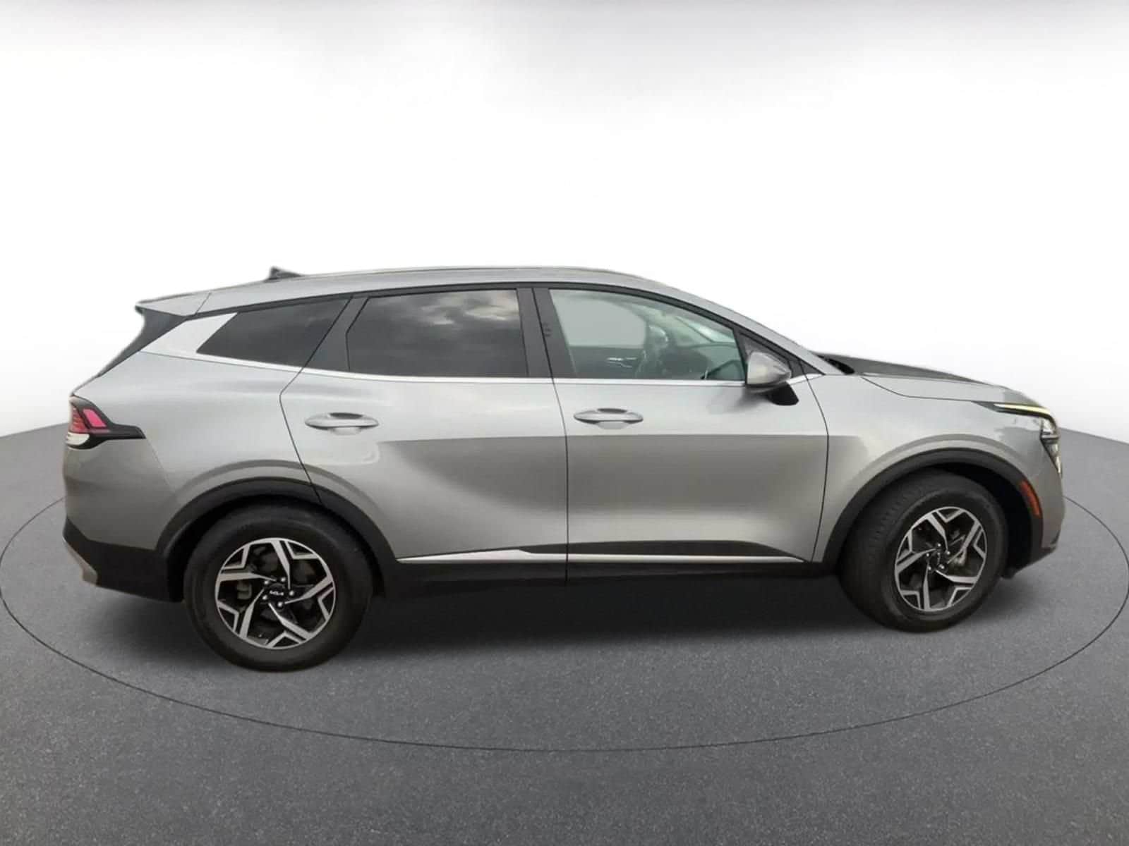 Thumbnail: 2024 Kia Sportage - 16