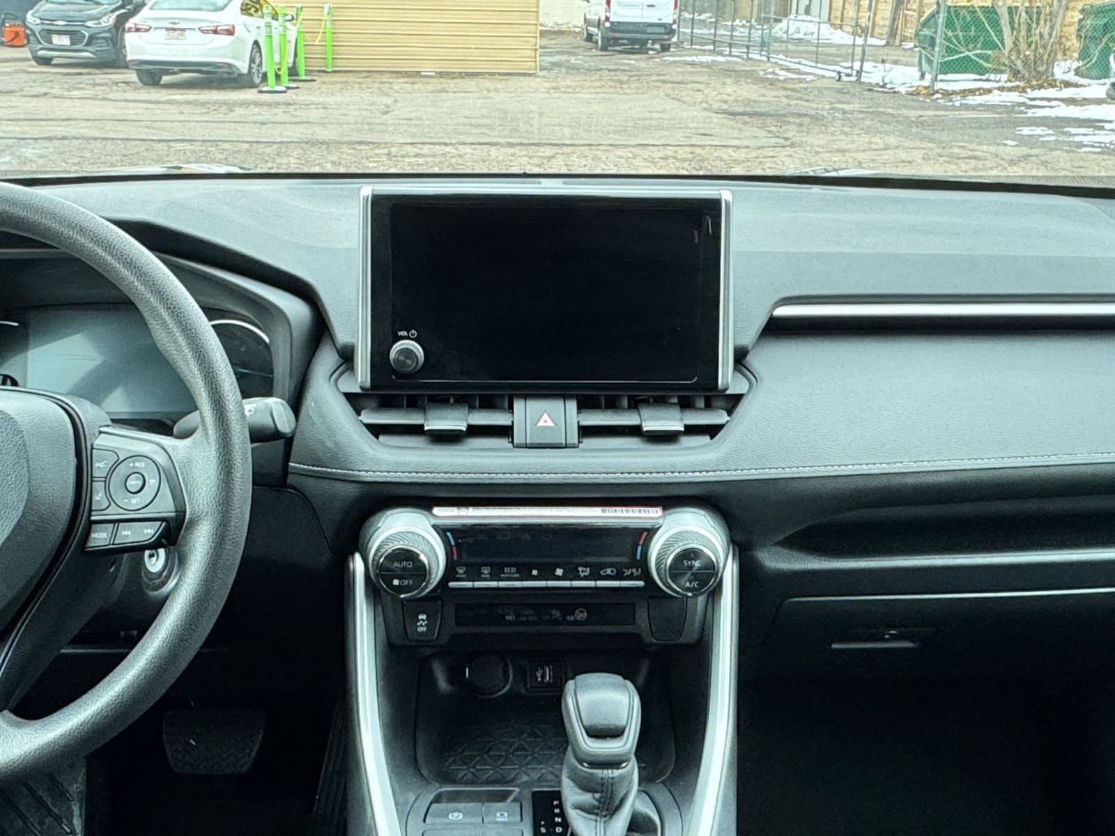 Thumbnail: 2025 Toyota RAV4 - 21