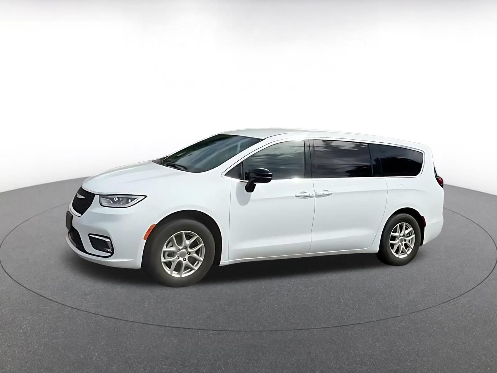 Thumbnail: 2025 Chrysler Pacifica - 7