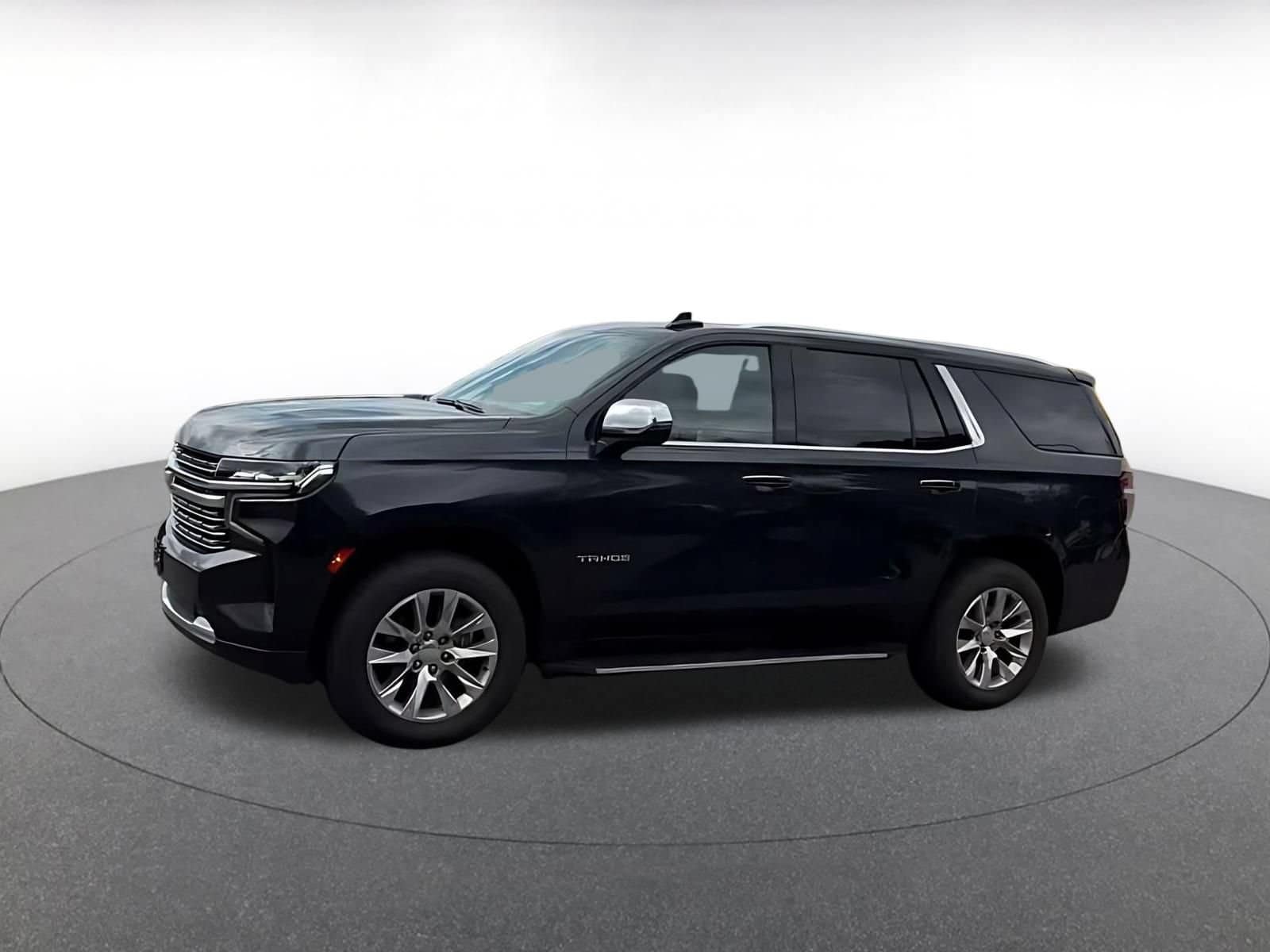 Thumbnail: 2023 Chevrolet Tahoe - 8