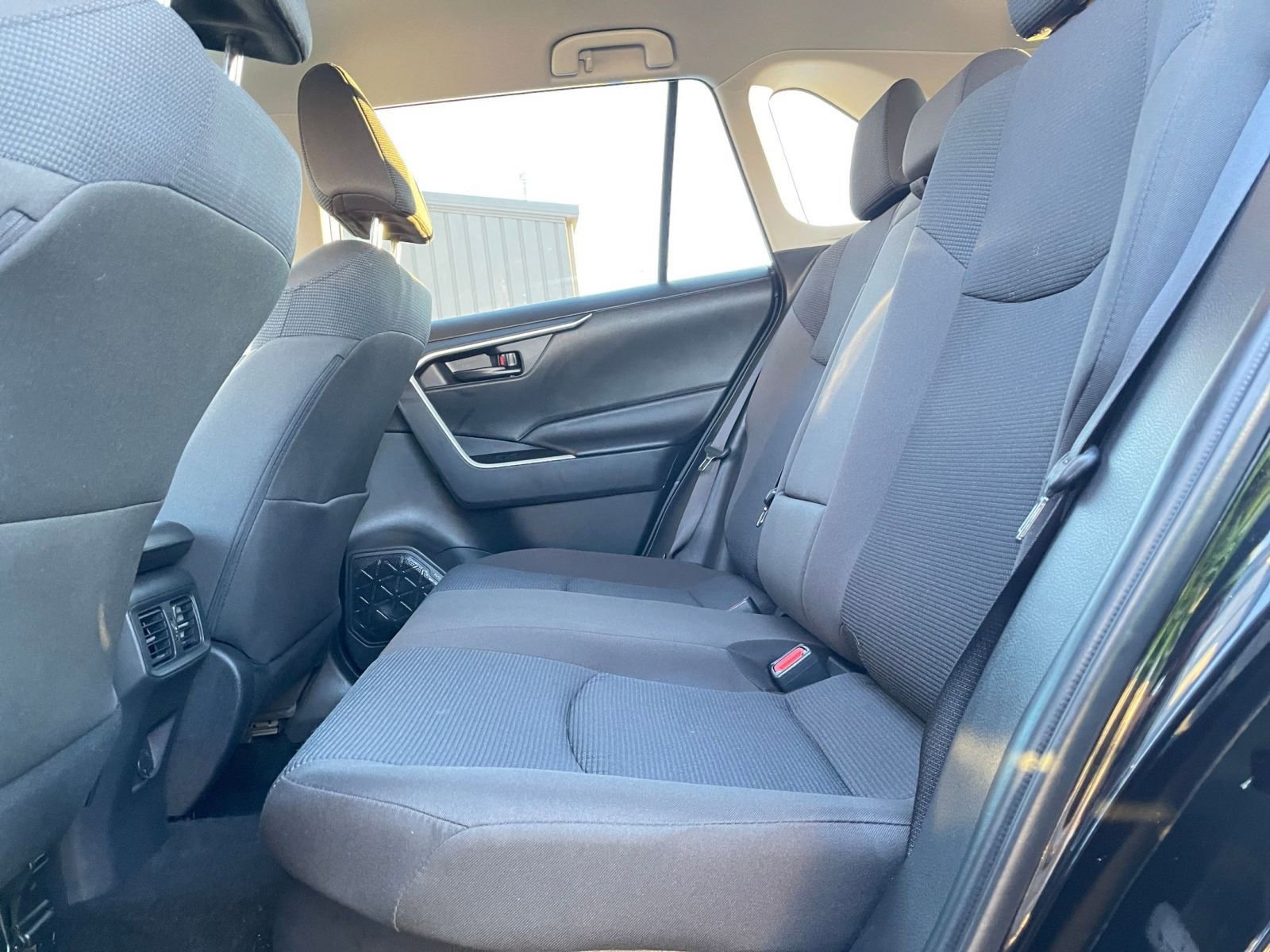 Thumbnail: 2025 Toyota RAV4 - 25