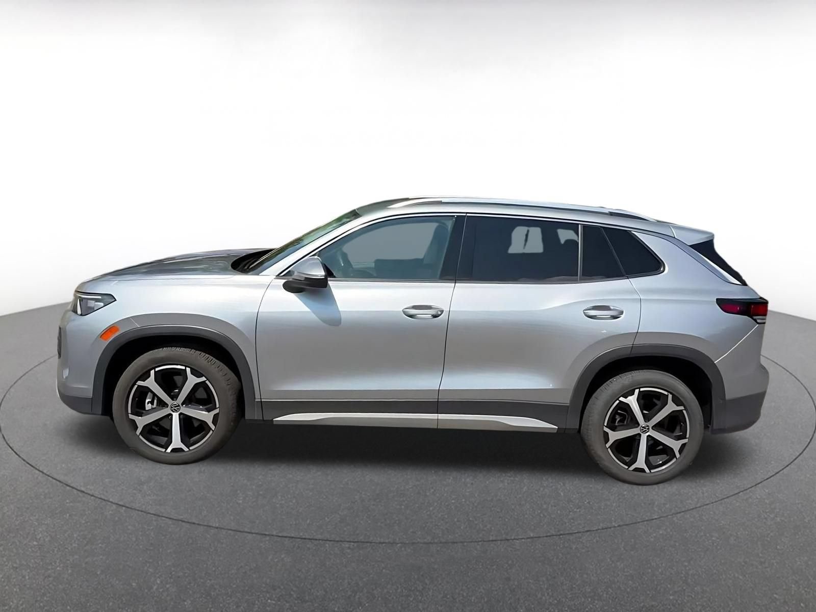Thumbnail: 2026 Volkswagen Tiguan - 9
