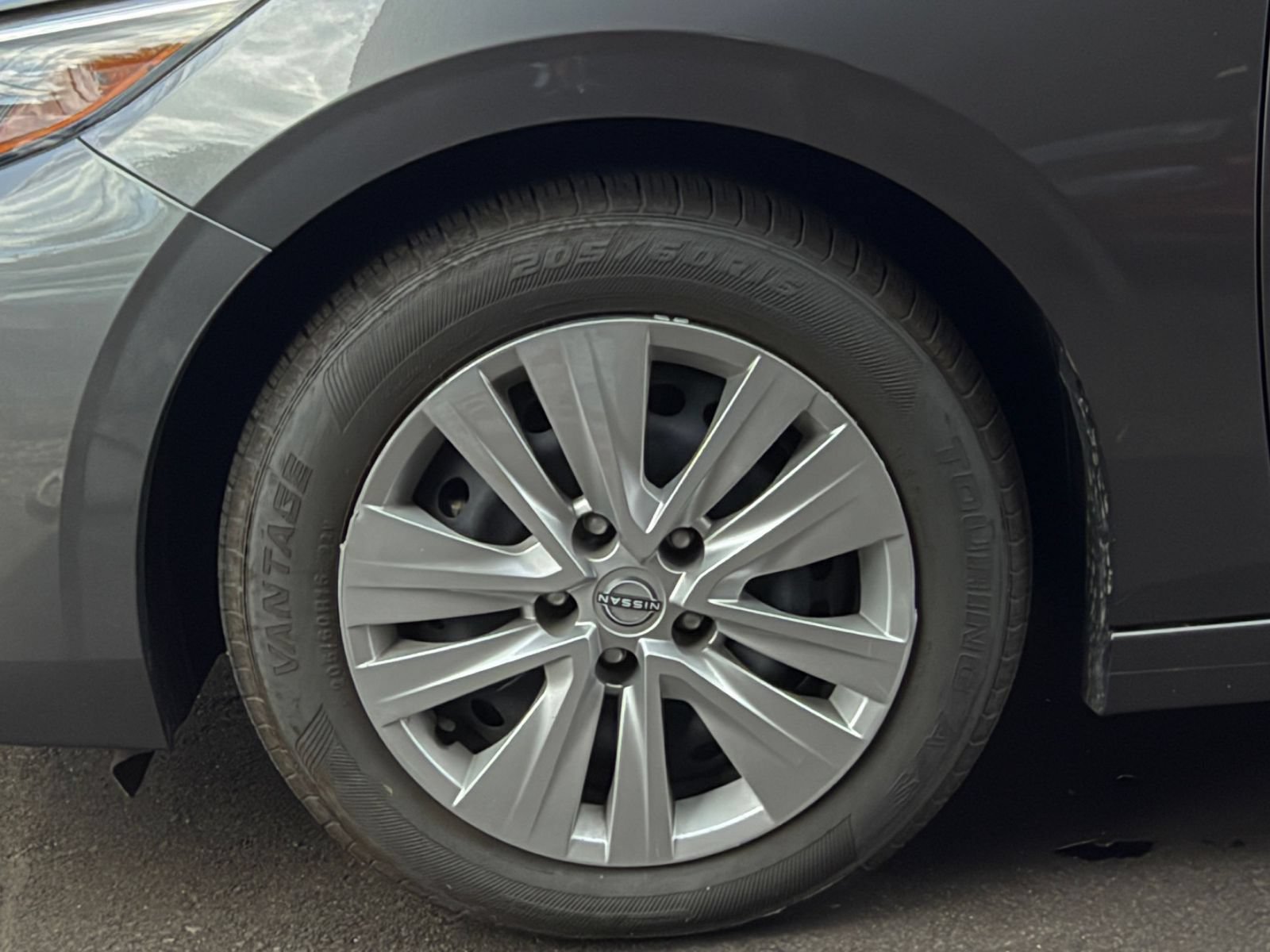 Thumbnail: 2025 Nissan Sentra - 28