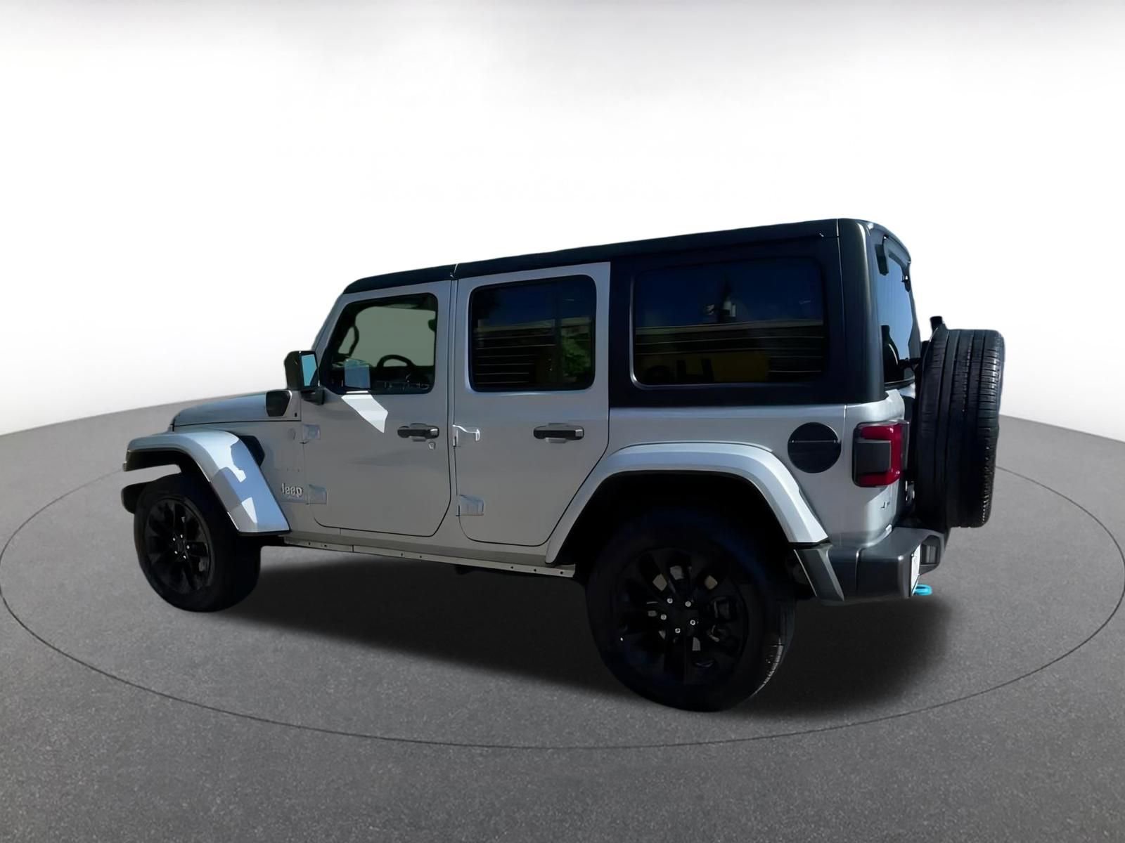 Thumbnail: 2023 Jeep Wrangler - 10