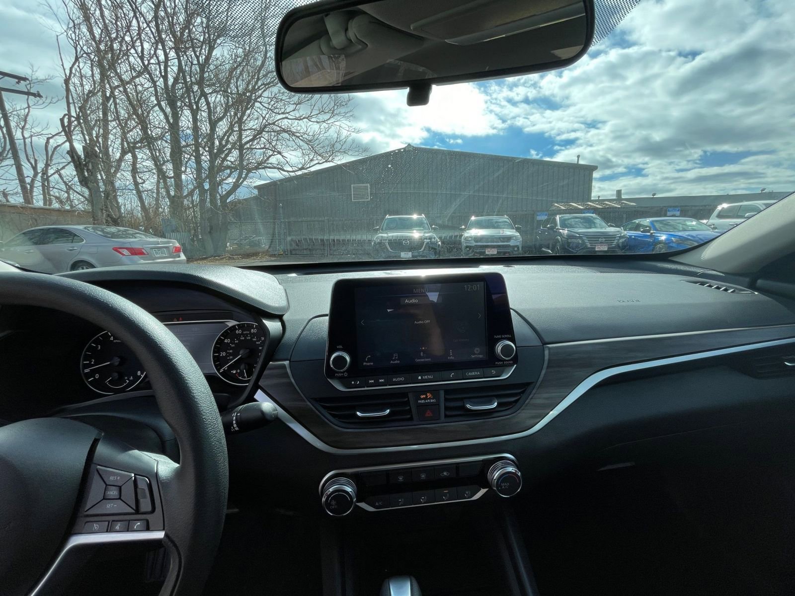 Thumbnail: 2025 Nissan Altima - 32