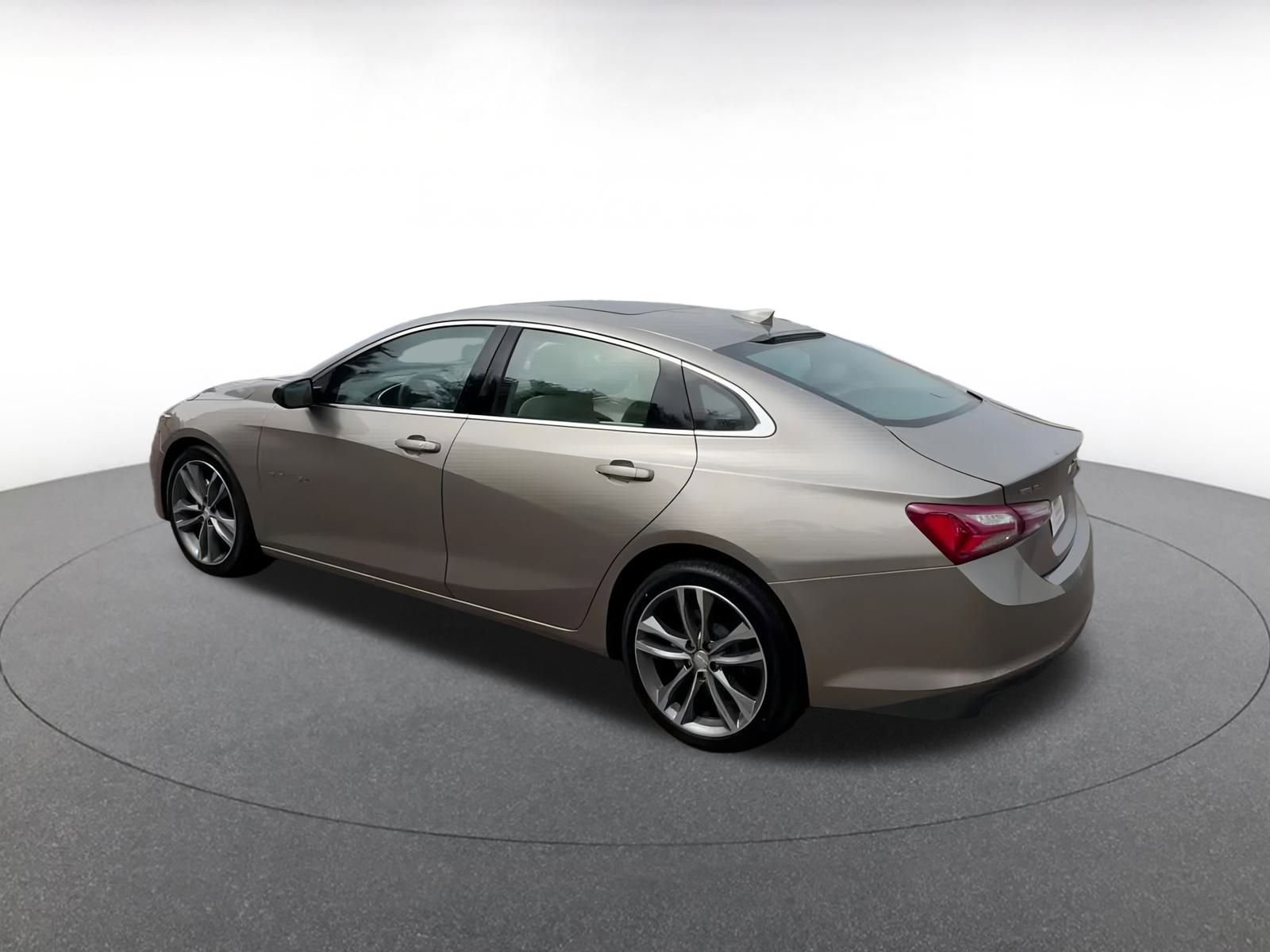 Thumbnail: 2024 Chevrolet Malibu - 10