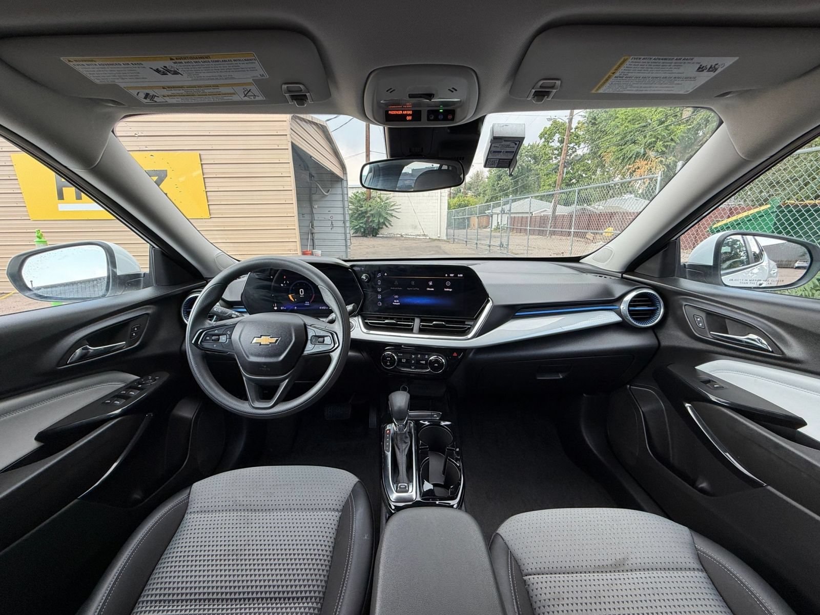 Thumbnail: 2025 Chevrolet Trax - 32