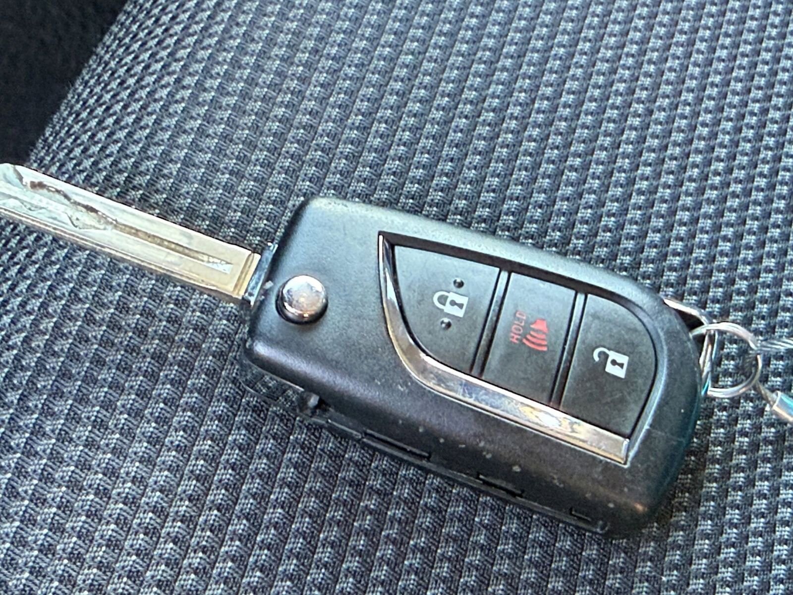 Thumbnail: 2025 Toyota RAV4 - 22