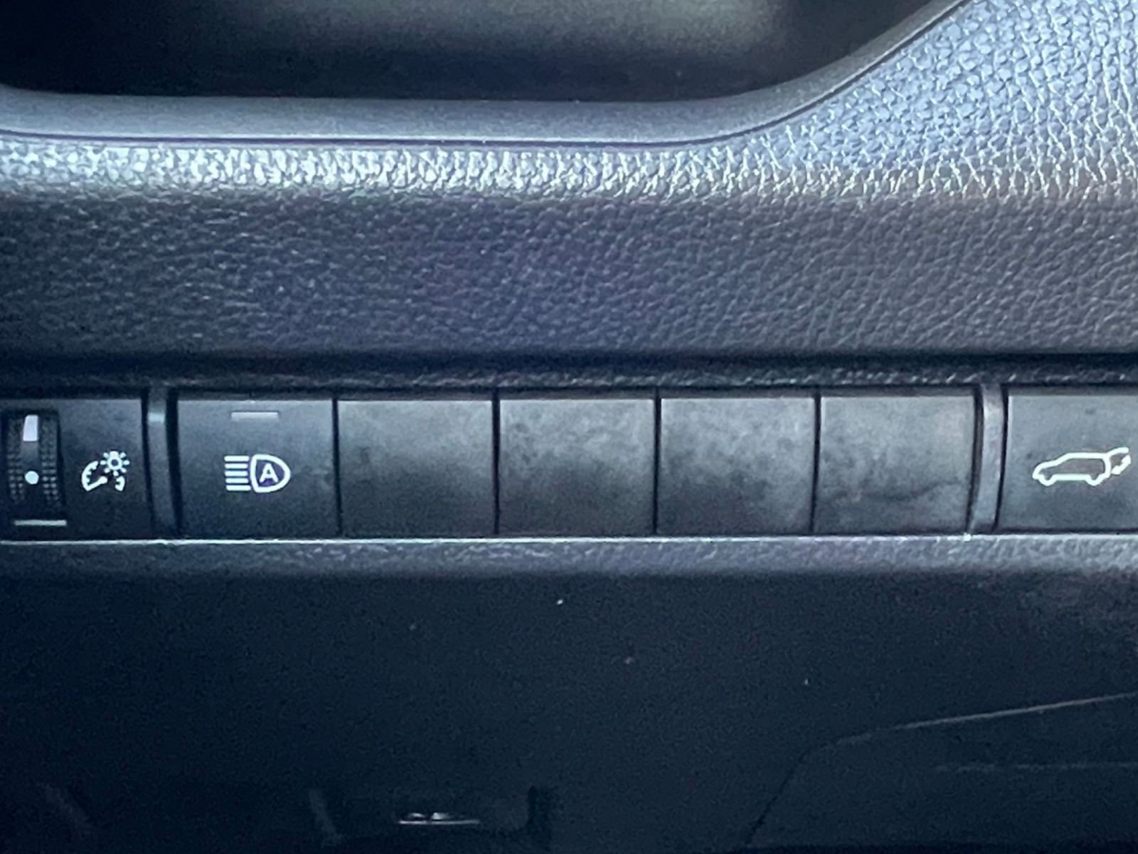 Thumbnail: 2025 Toyota RAV4 - 34