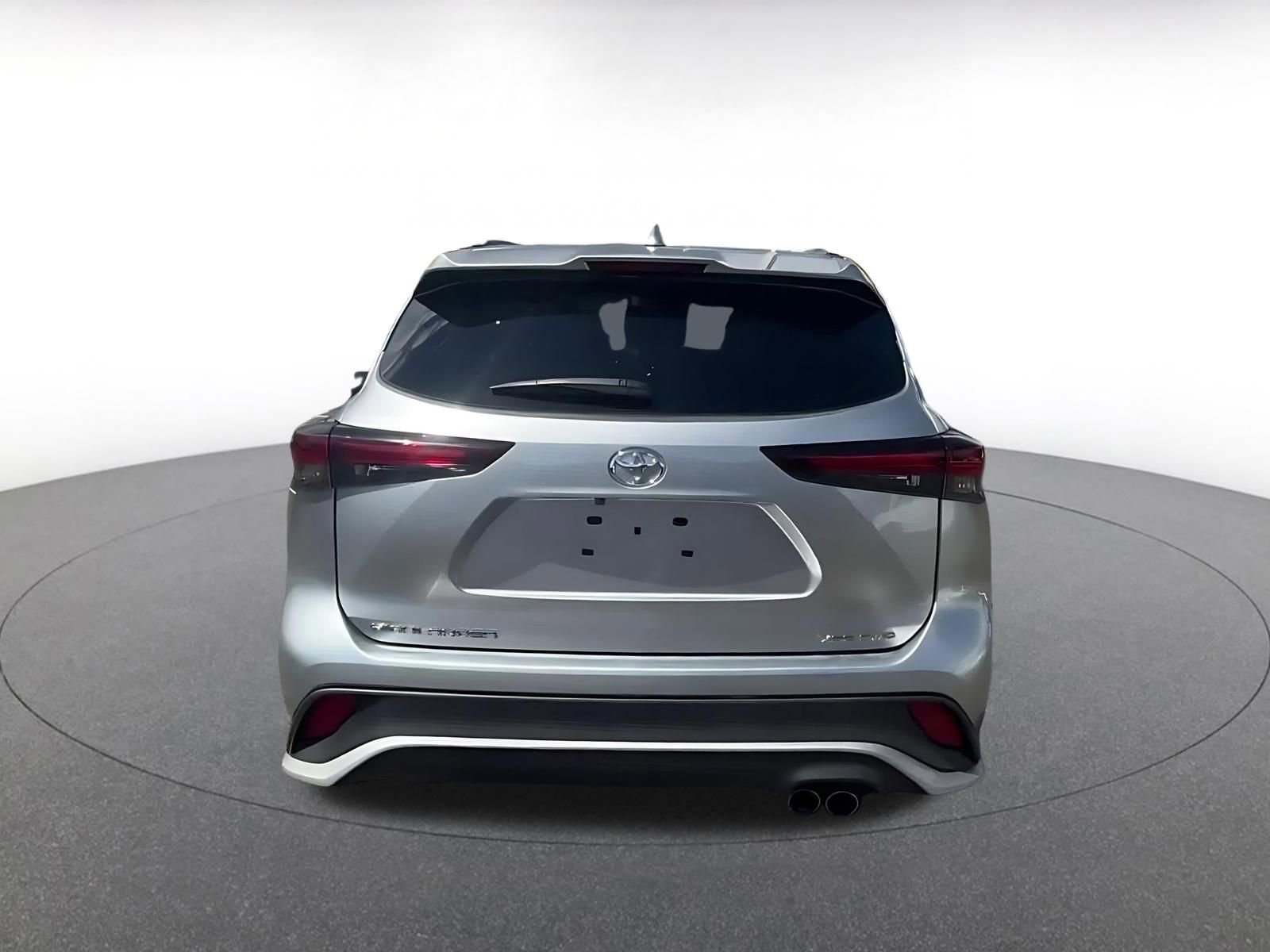 Thumbnail: 2025 Toyota Highlander - 12