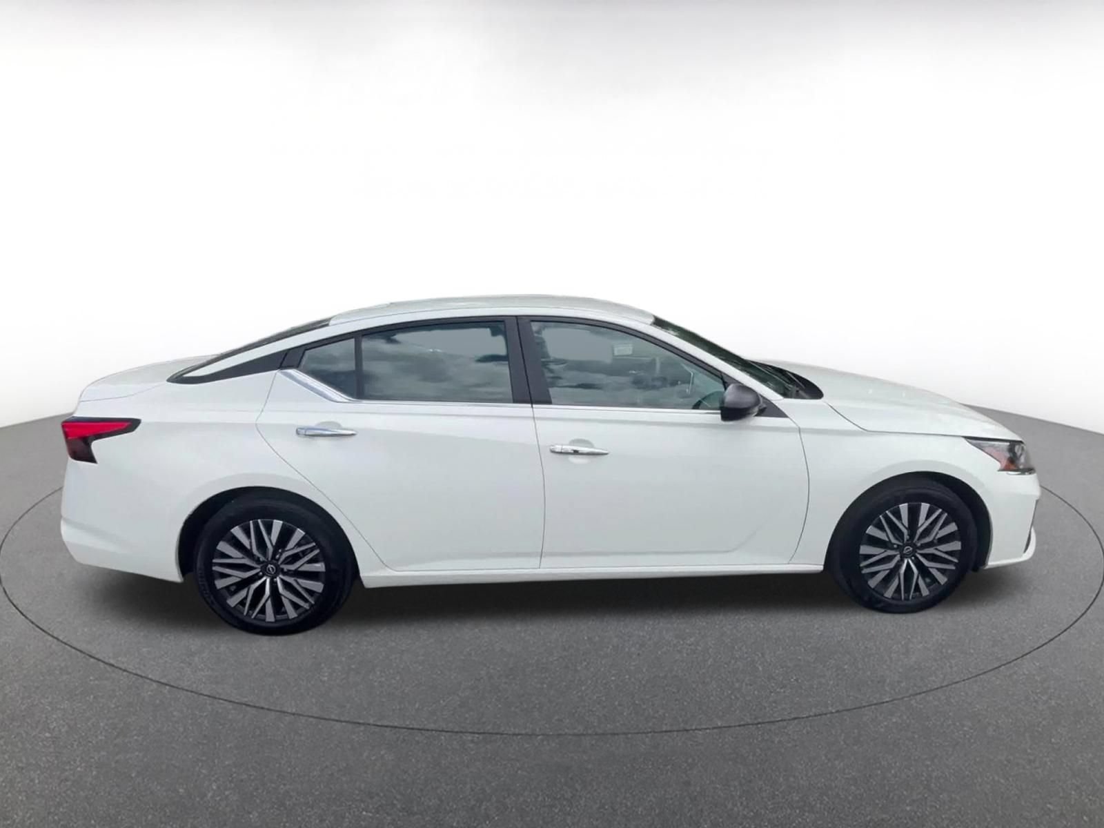 Thumbnail: 2025 Nissan Altima - 16