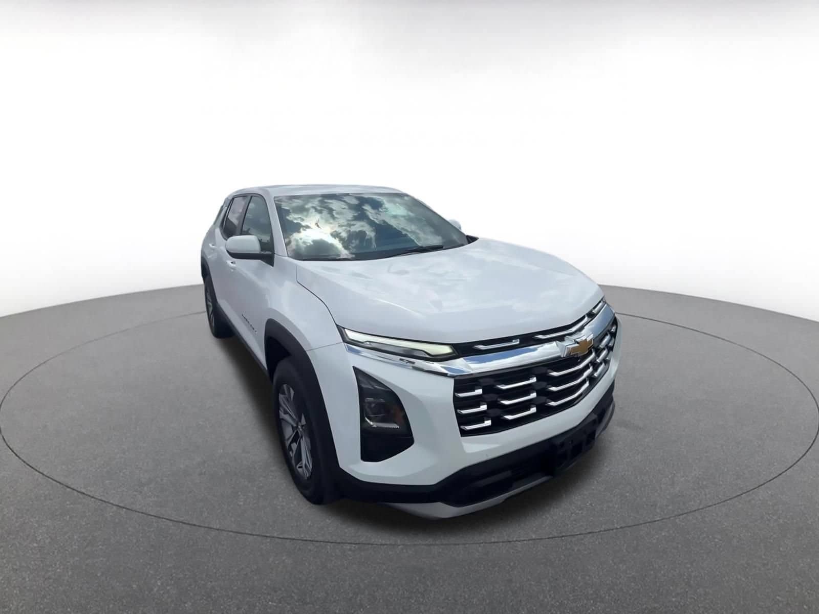 Thumbnail: 2025 Chevrolet Equinox - 3