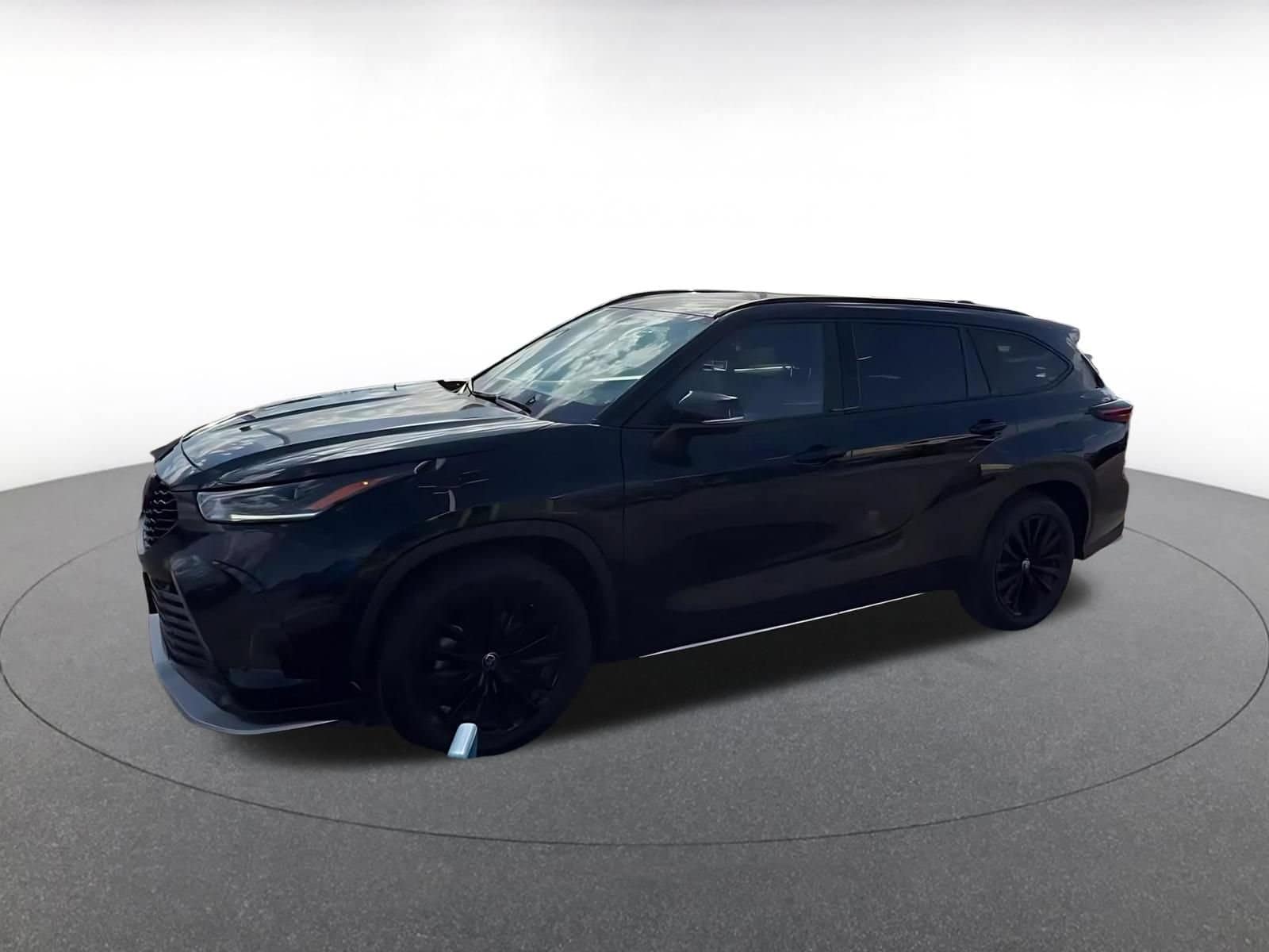 Thumbnail: 2025 Toyota Highlander - 8