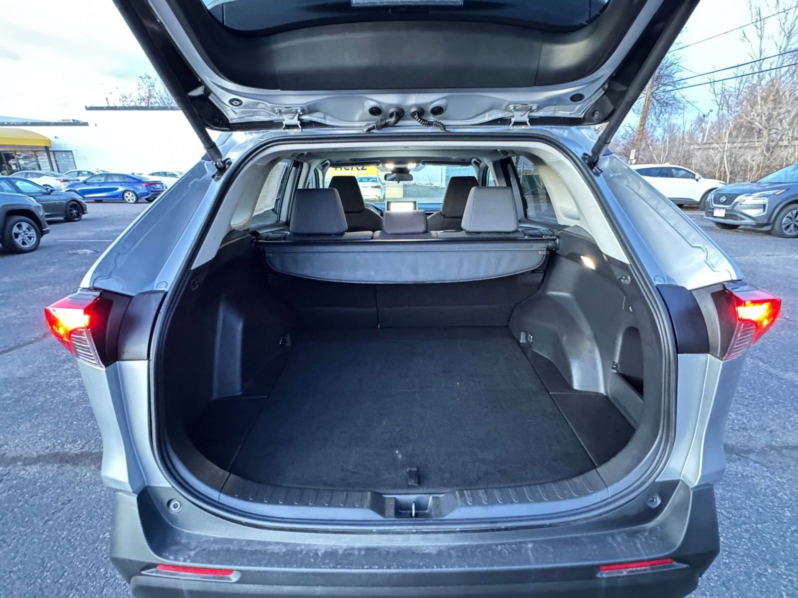 Thumbnail: 2025 Toyota RAV4 - 31