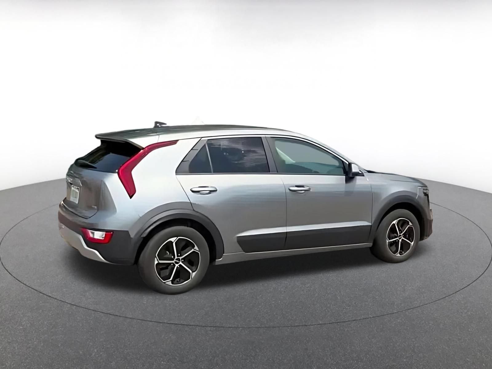 Thumbnail: 2026 Kia Niro - 14