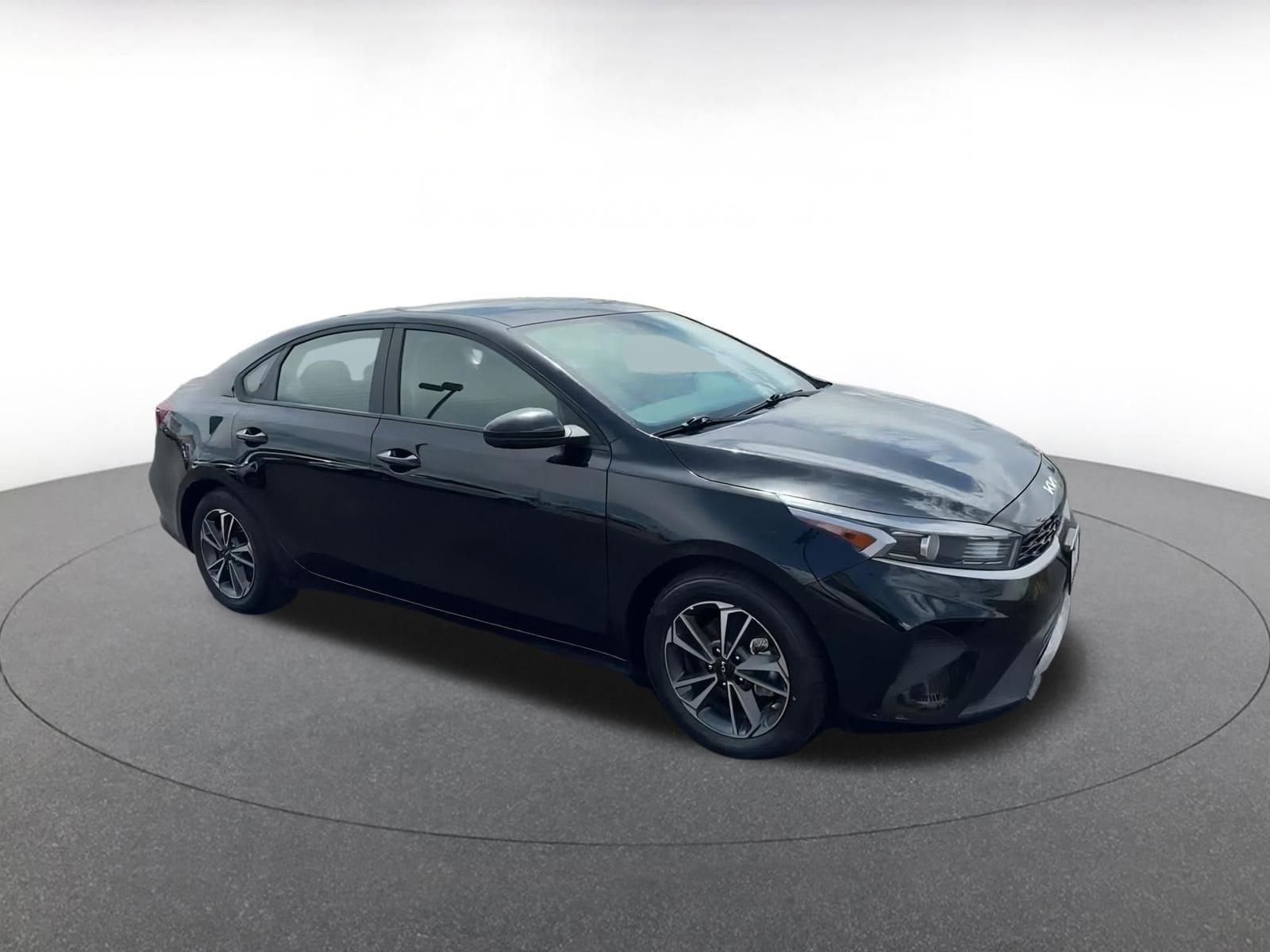 2024 Kia Forte LXS 2