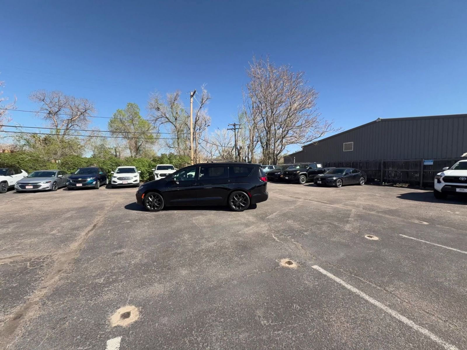 Thumbnail: 2025 Chrysler Pacifica - 15