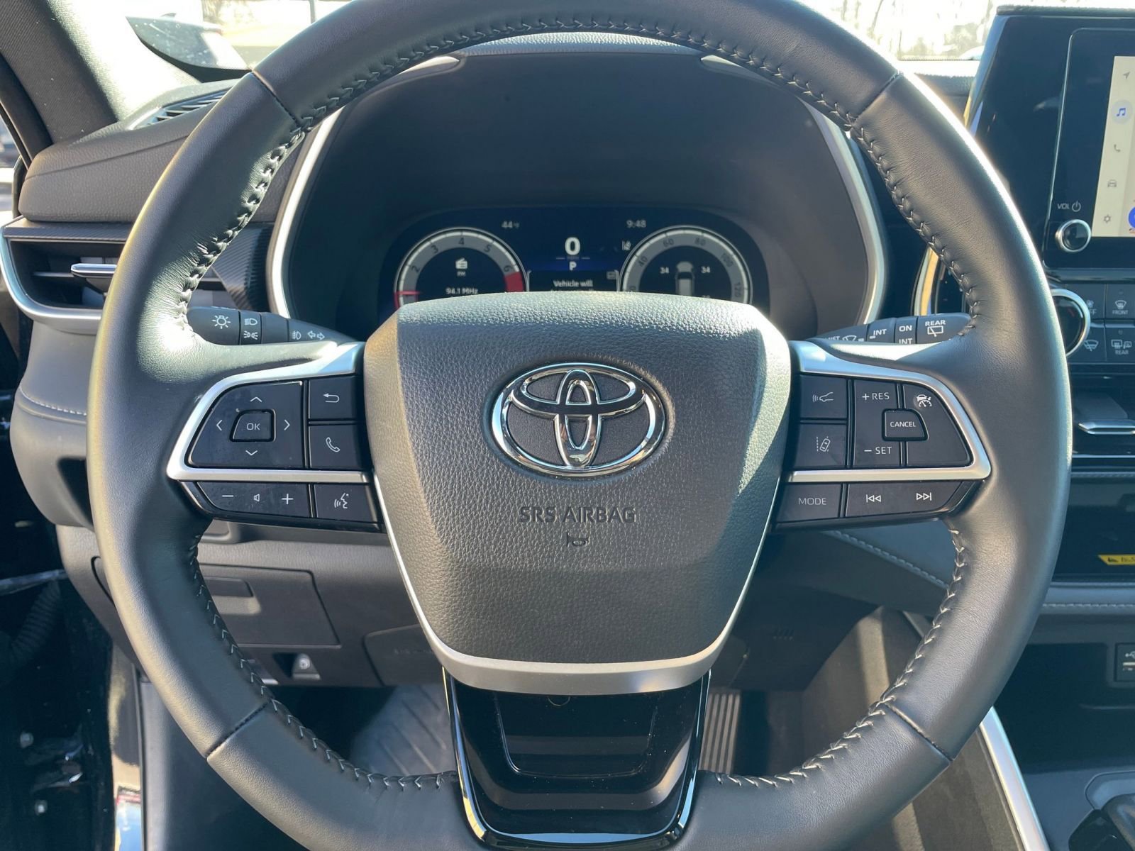 Thumbnail: 2025 Toyota Highlander - 27