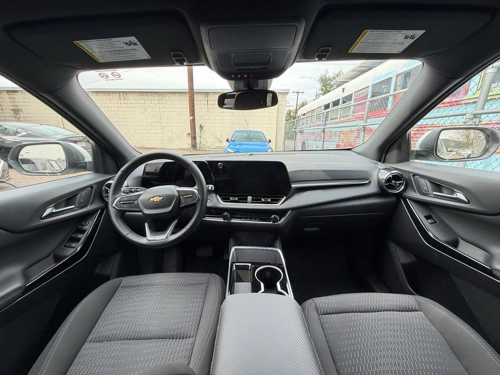 Thumbnail: 2025 Chevrolet Equinox - 32