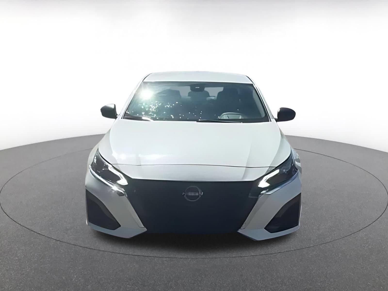 Thumbnail: 2025 Nissan Altima - 4
