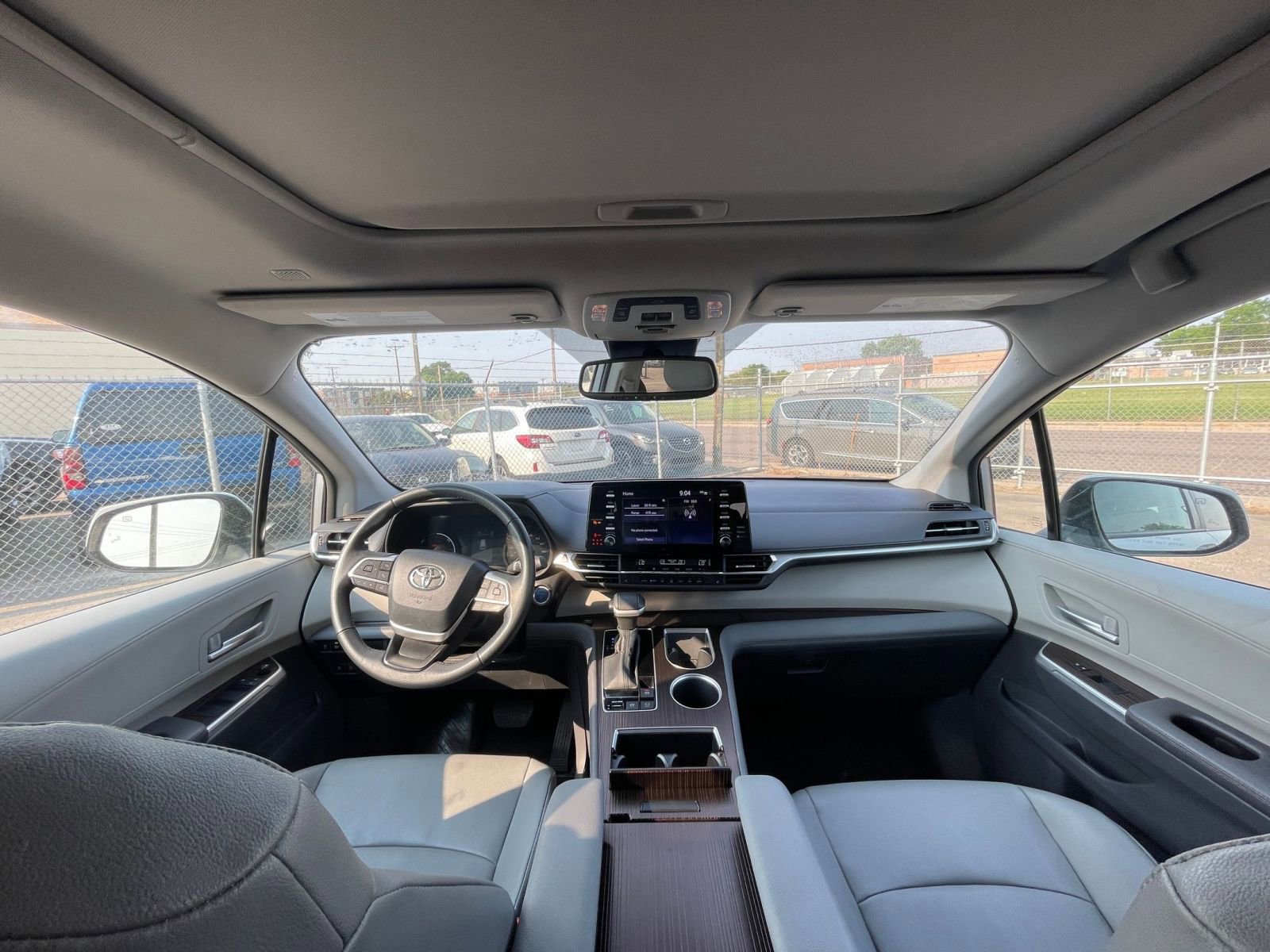 Thumbnail: 2024 Toyota Sienna - 33