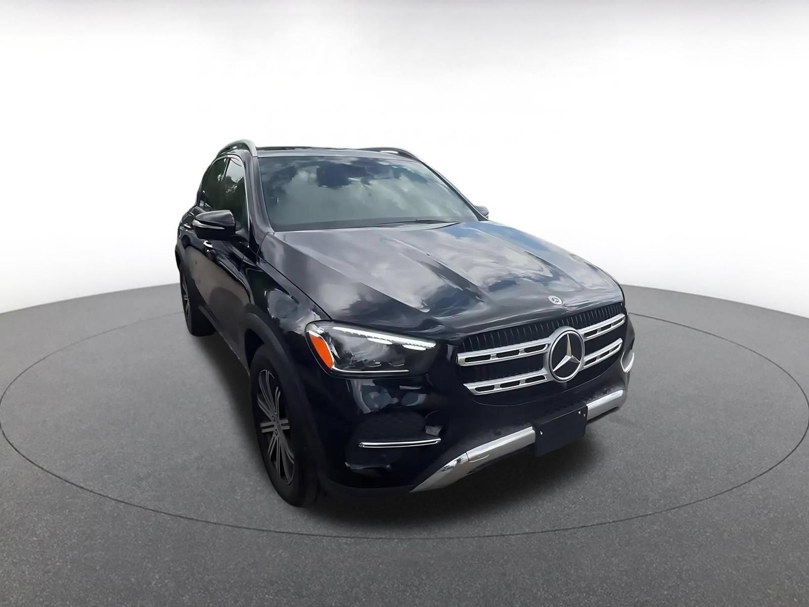Thumbnail: 2026 Mercedes-Benz GLE - 3