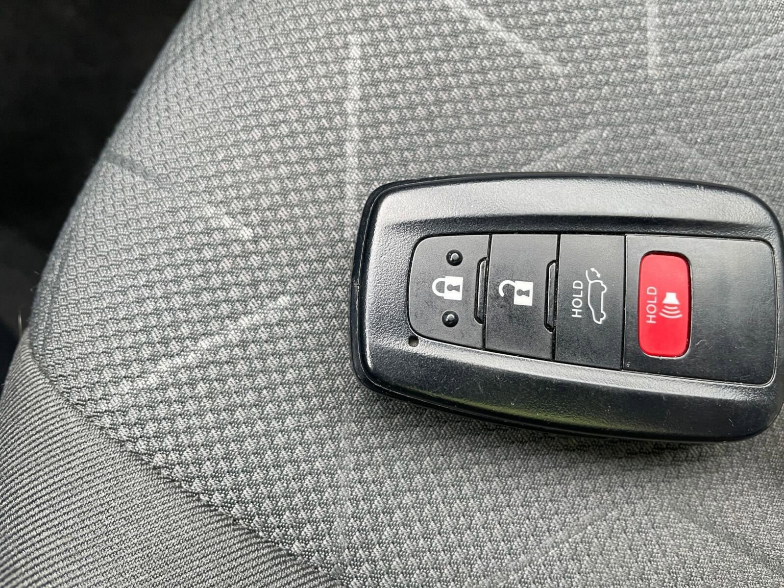 Thumbnail: 2025 Toyota RAV4 - 22