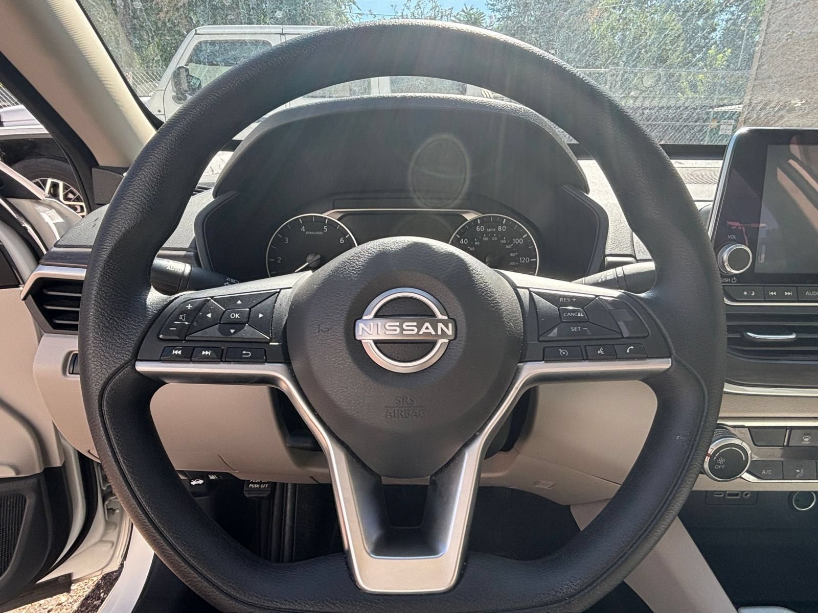 Thumbnail: 2025 Nissan Altima - 25