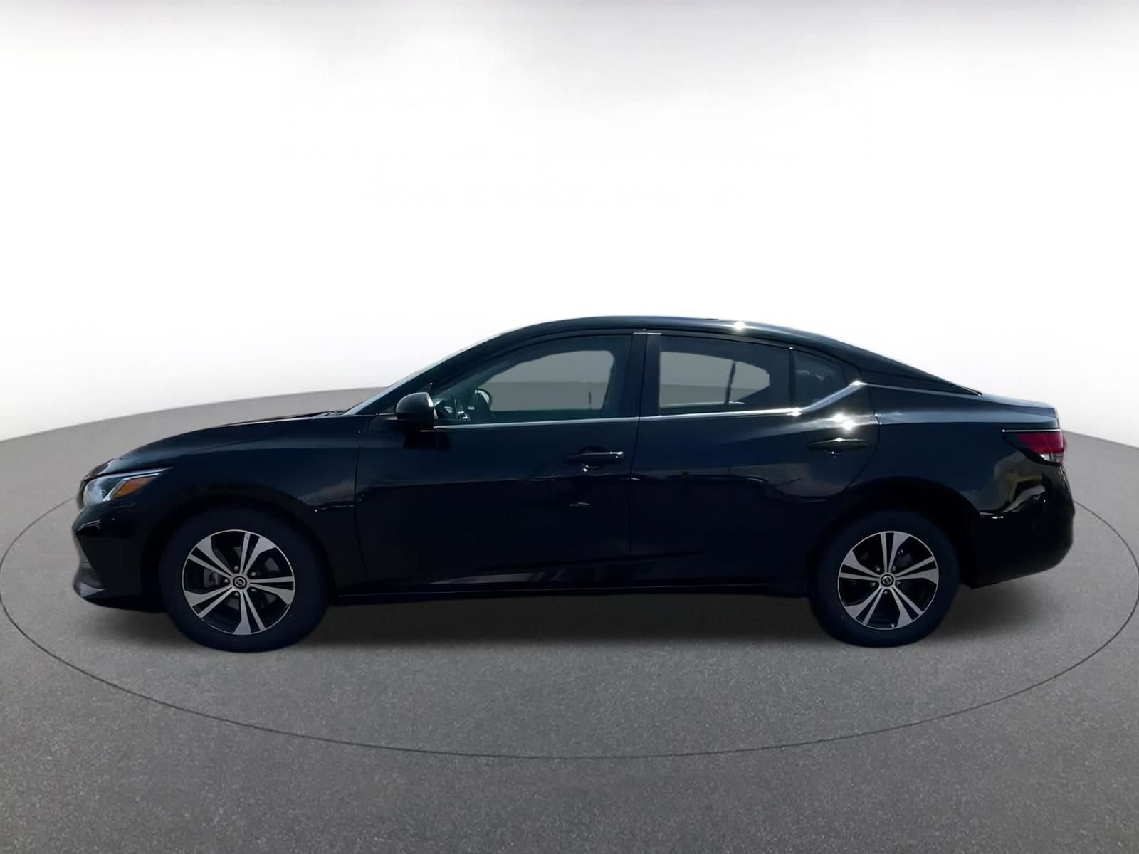 Thumbnail: 2023 Nissan Sentra - 9